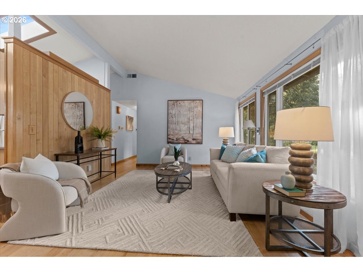 property viewer photo 4