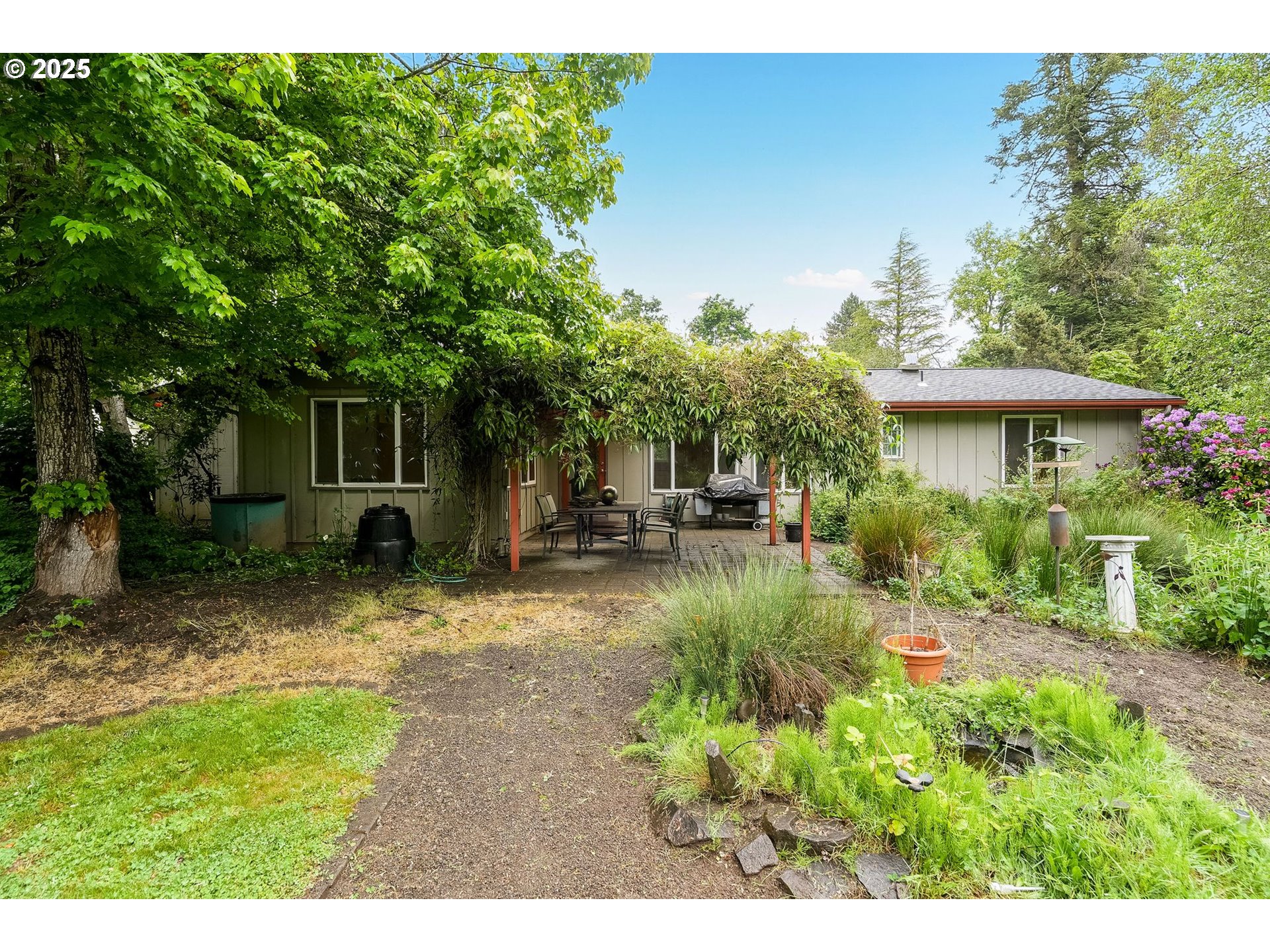 property viewer photo 42