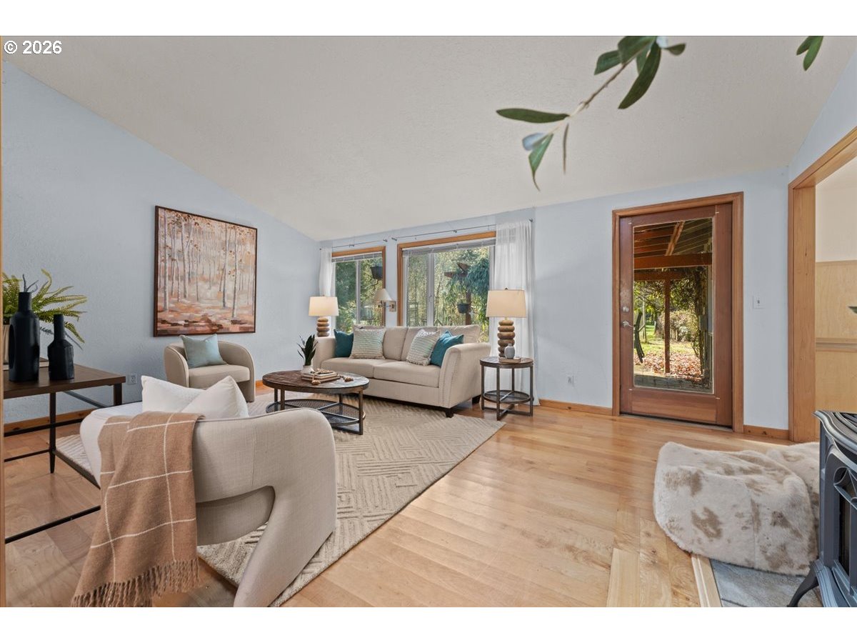 property viewer photo 6