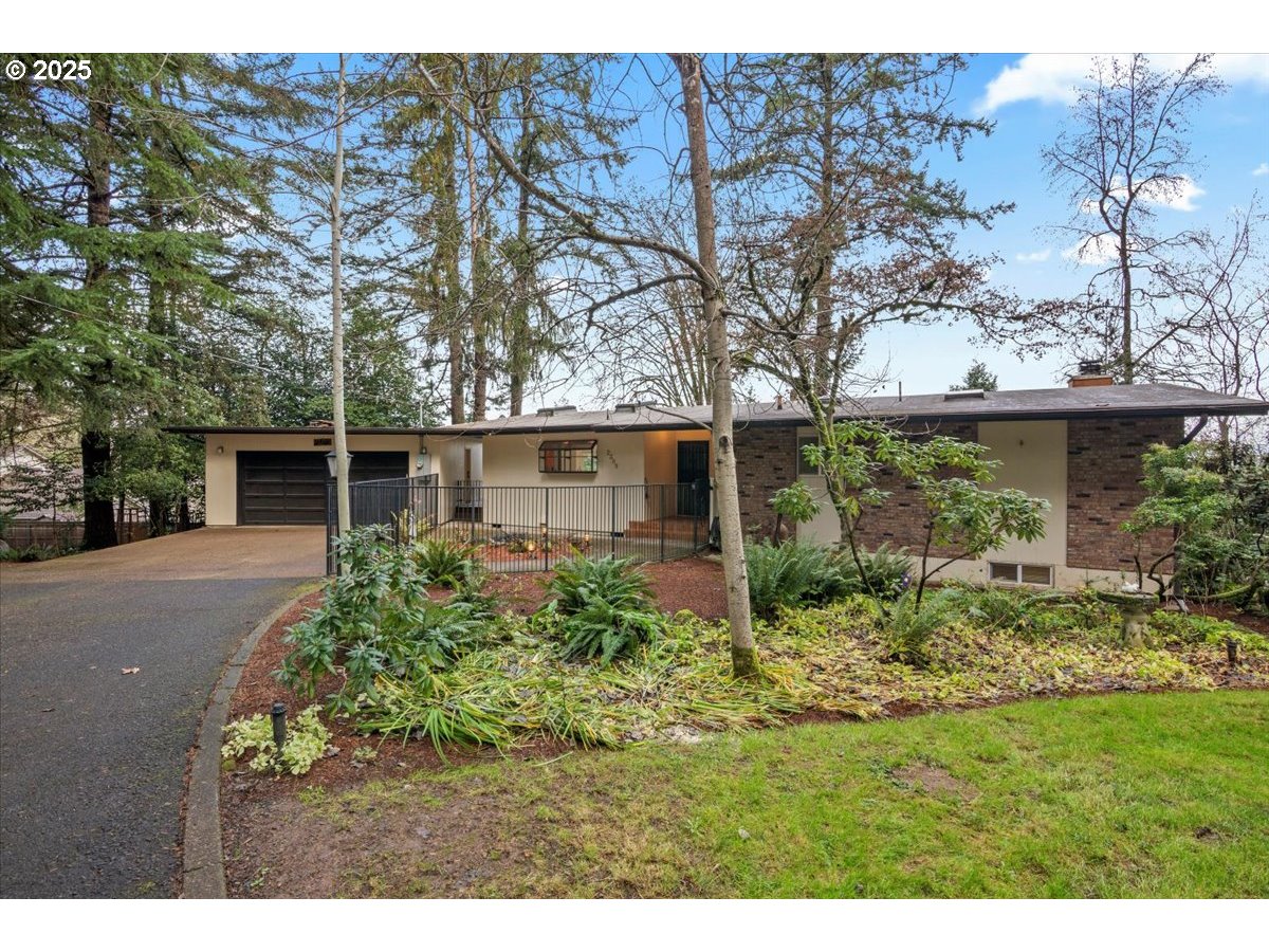 property viewer photo 1