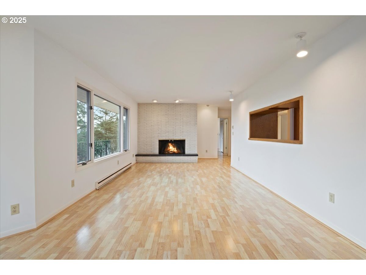 property viewer photo 12