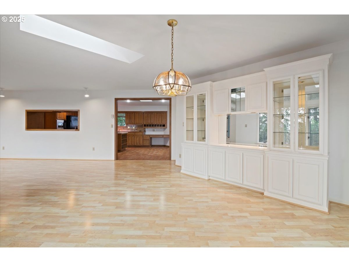 property viewer photo 16