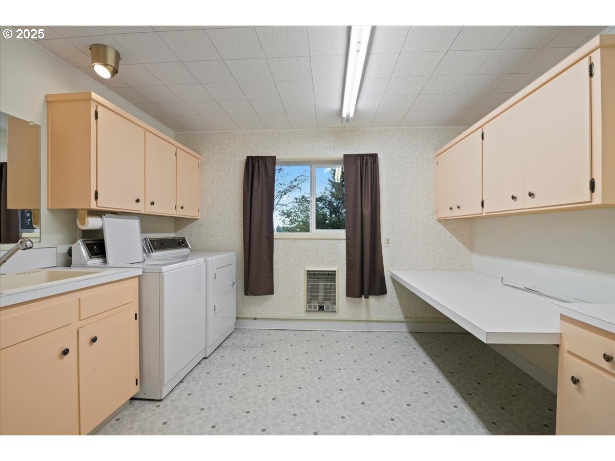 property viewer photo 29
