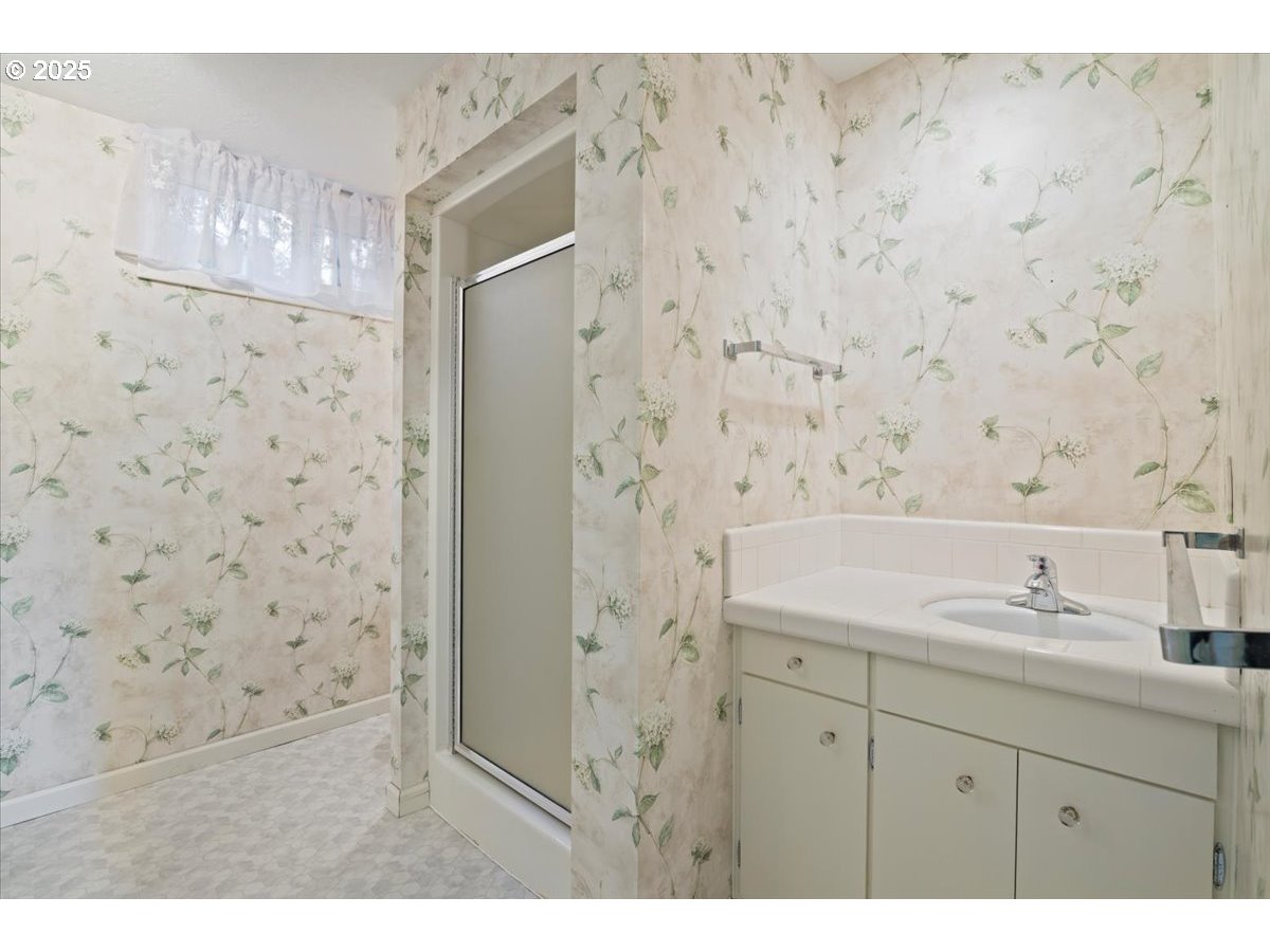 property viewer photo 30