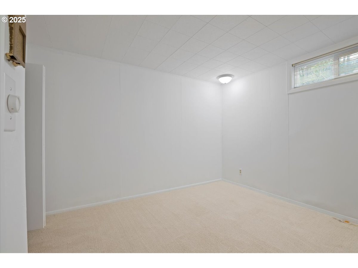 property viewer photo 32