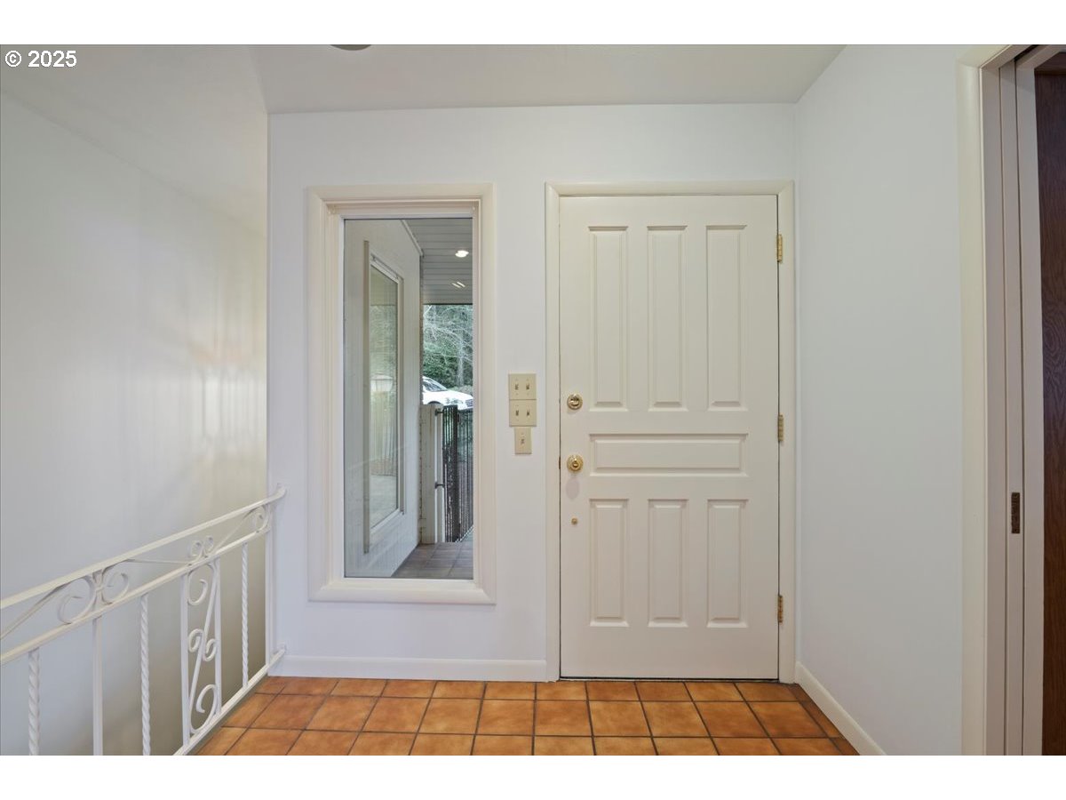 property viewer photo 5