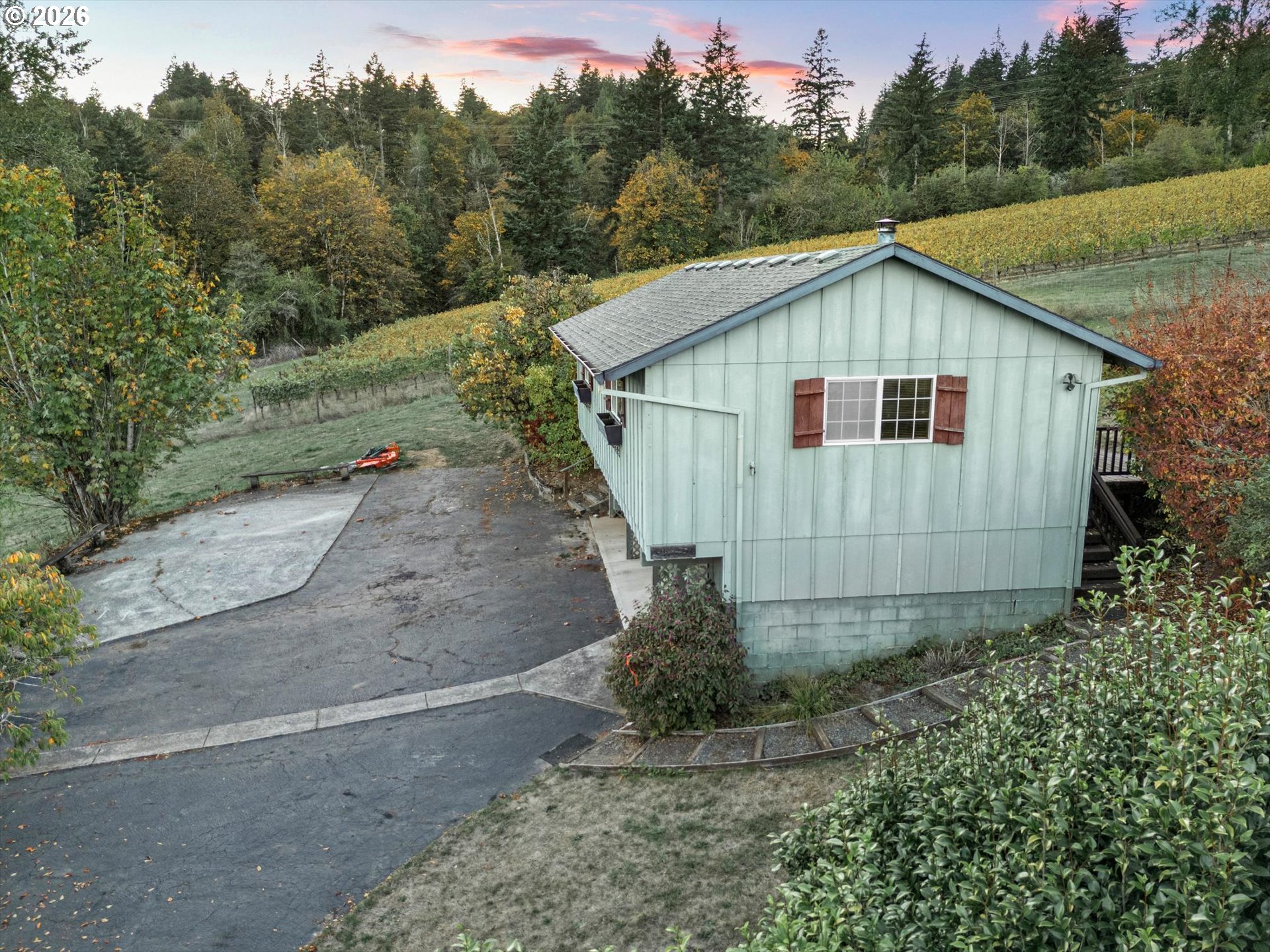 main property photo 13