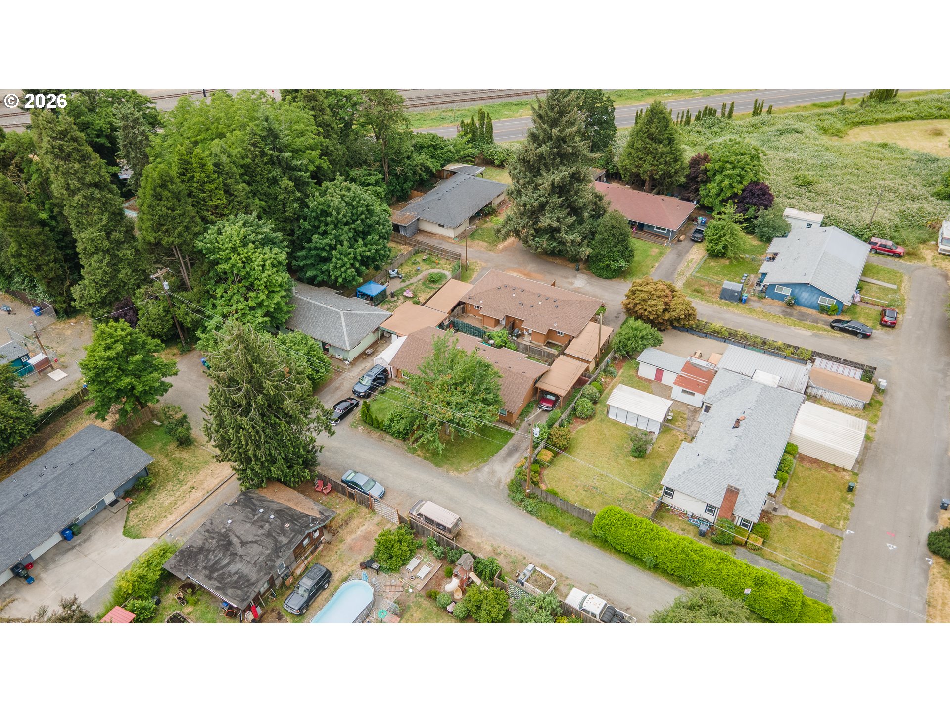 main property photo 17