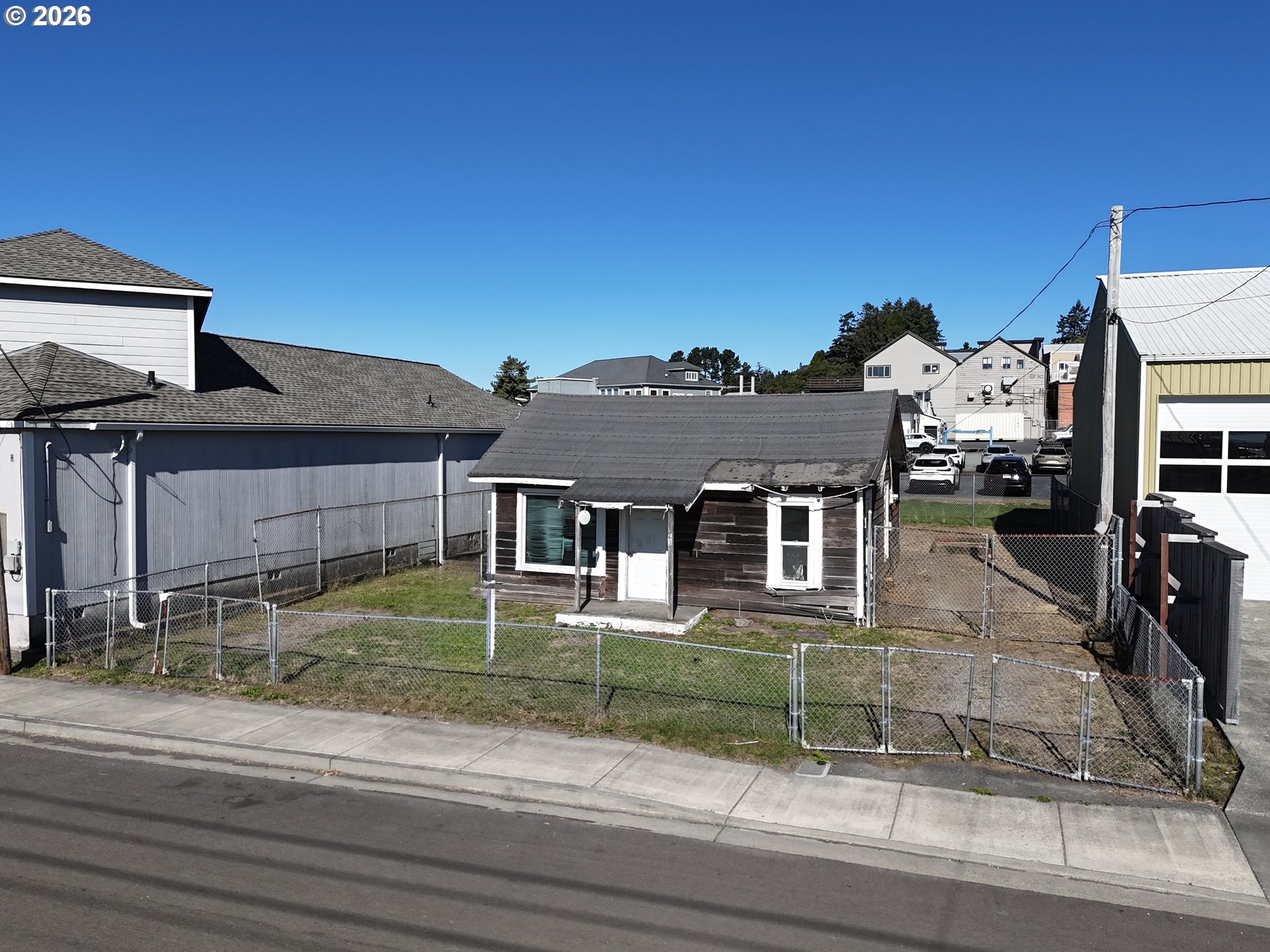 main property photo 9