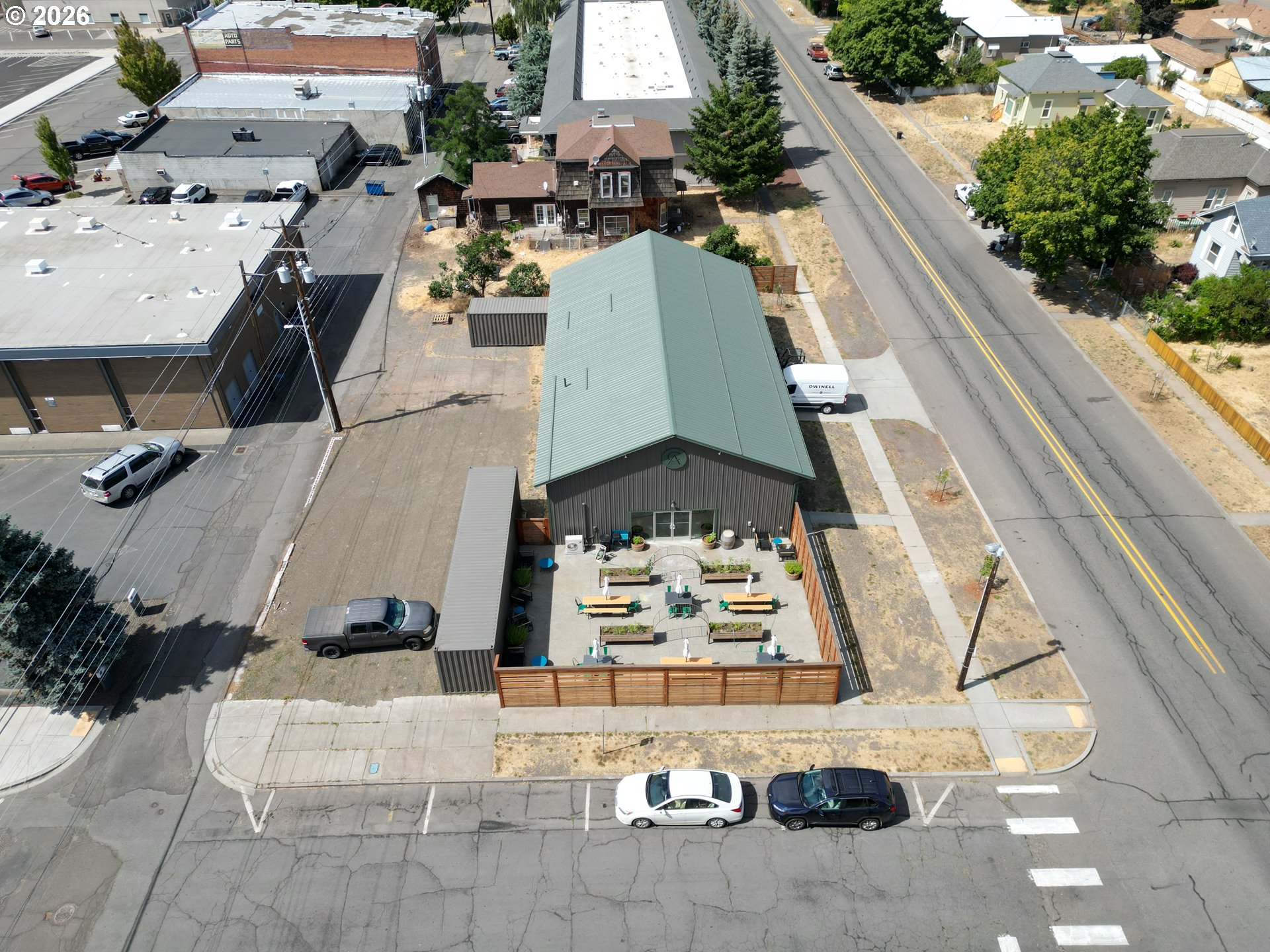 main property photo 40