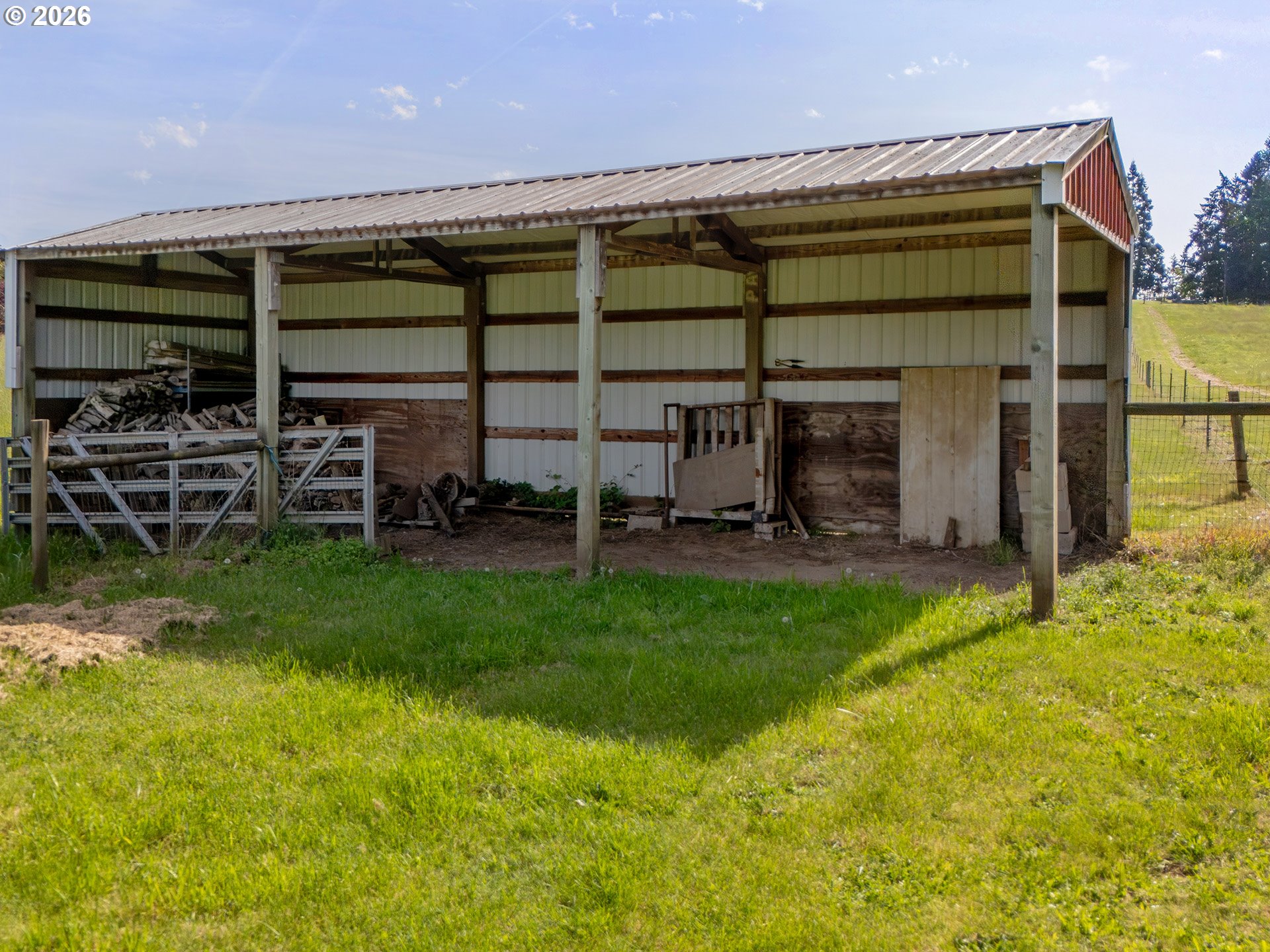 main property photo 41