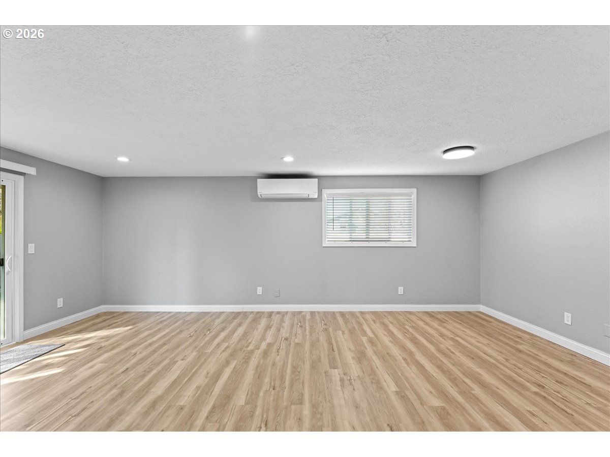 property viewer photo 11