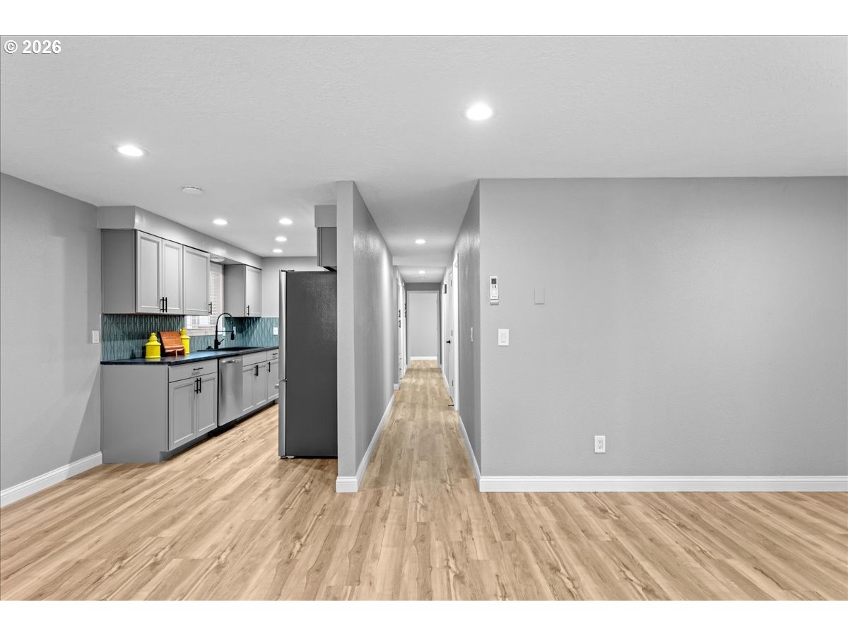 property viewer photo 13