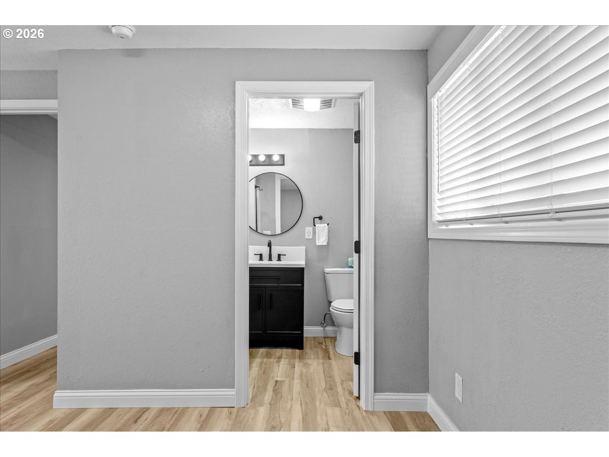 property viewer photo 17