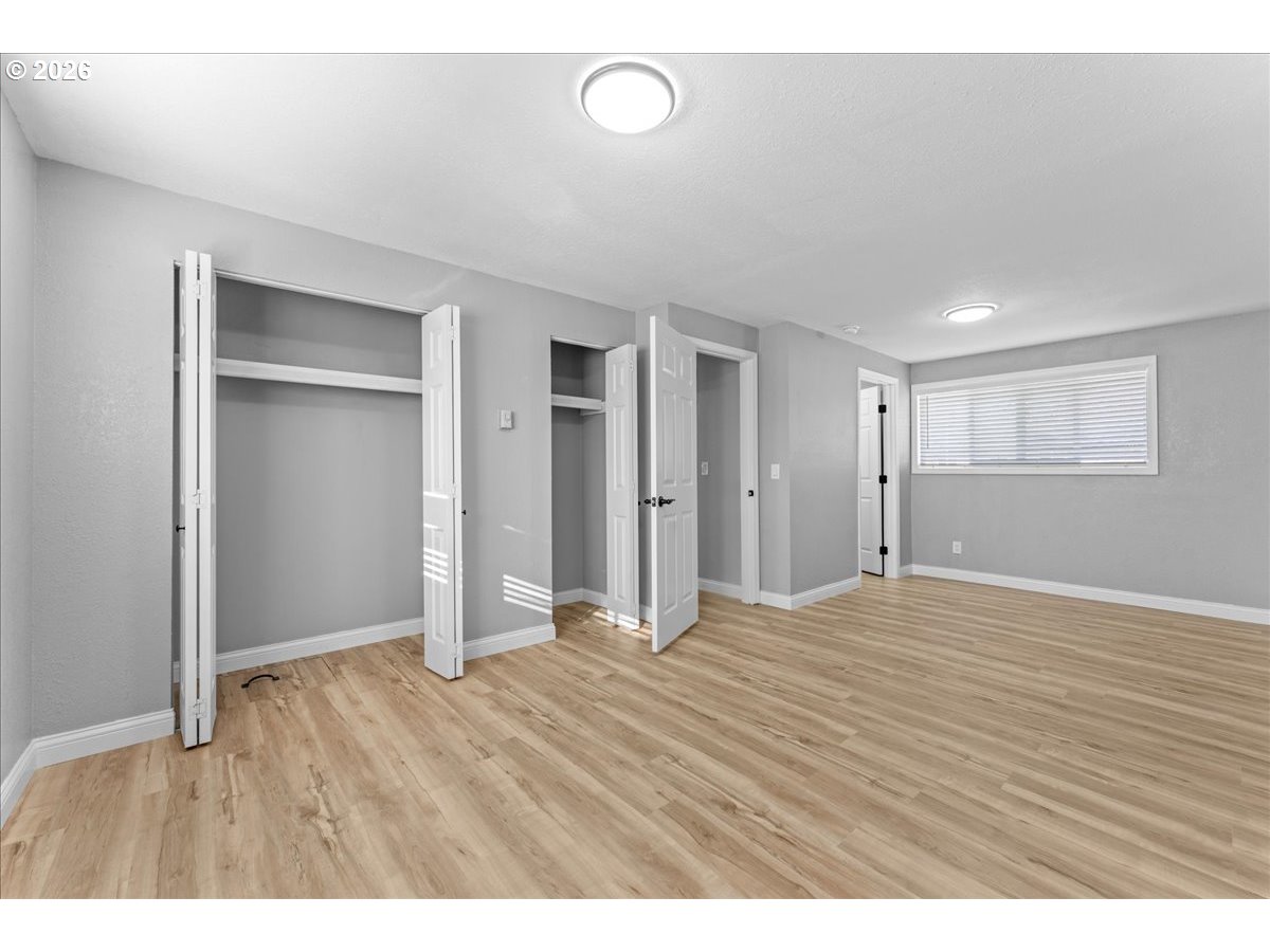 property viewer photo 20