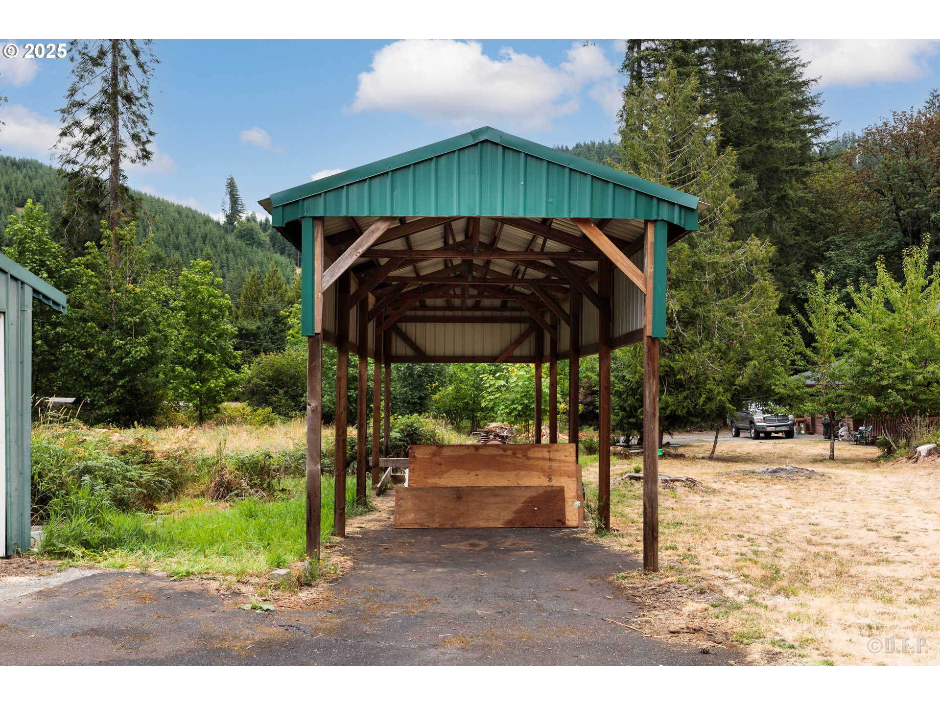main property photo 18