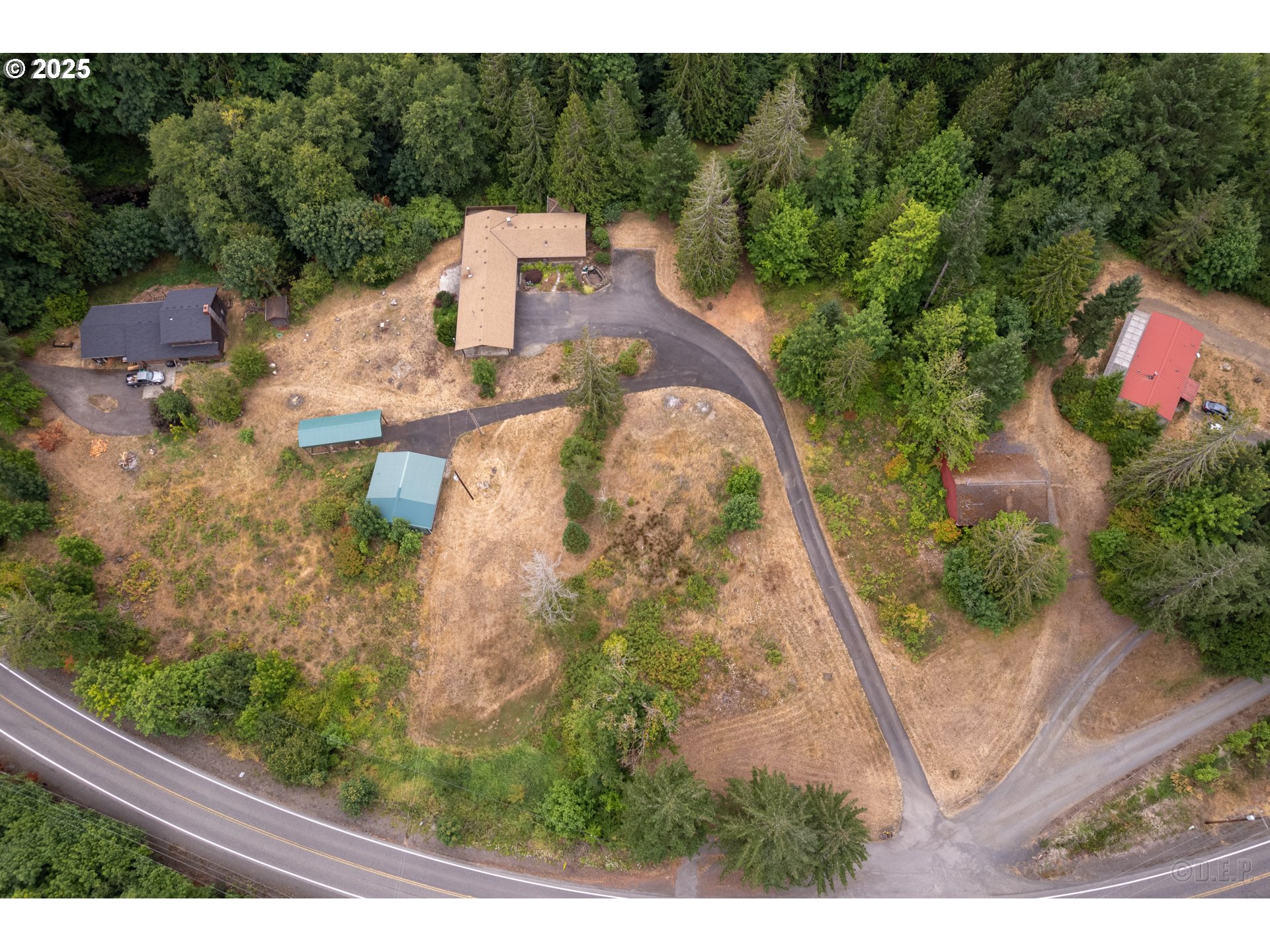 main property photo 25
