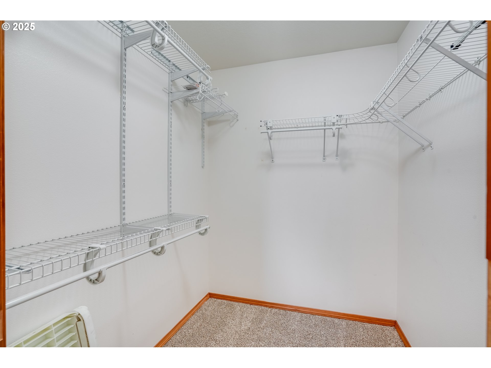property viewer photo 20