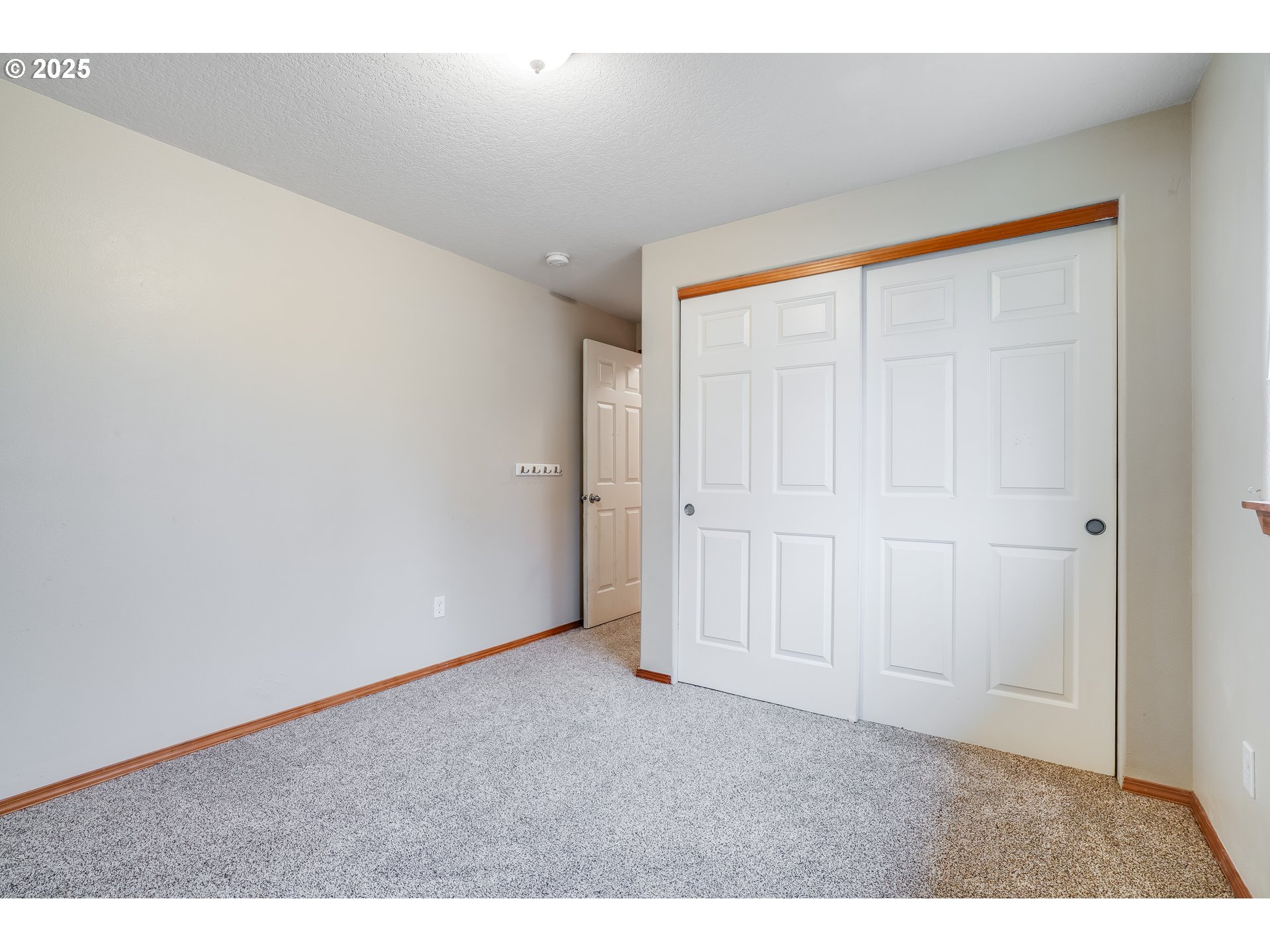 property viewer photo 22