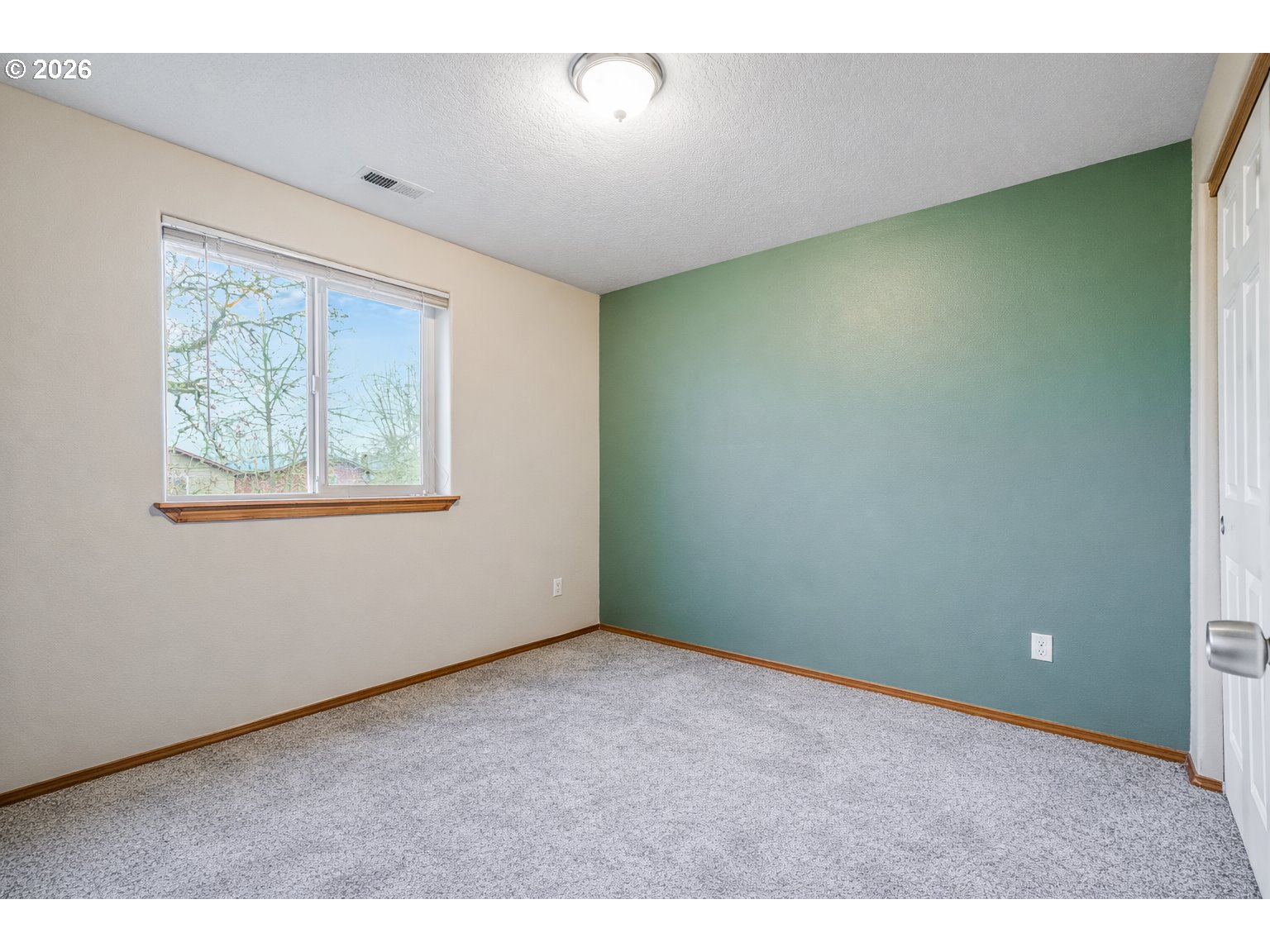 property viewer photo 25