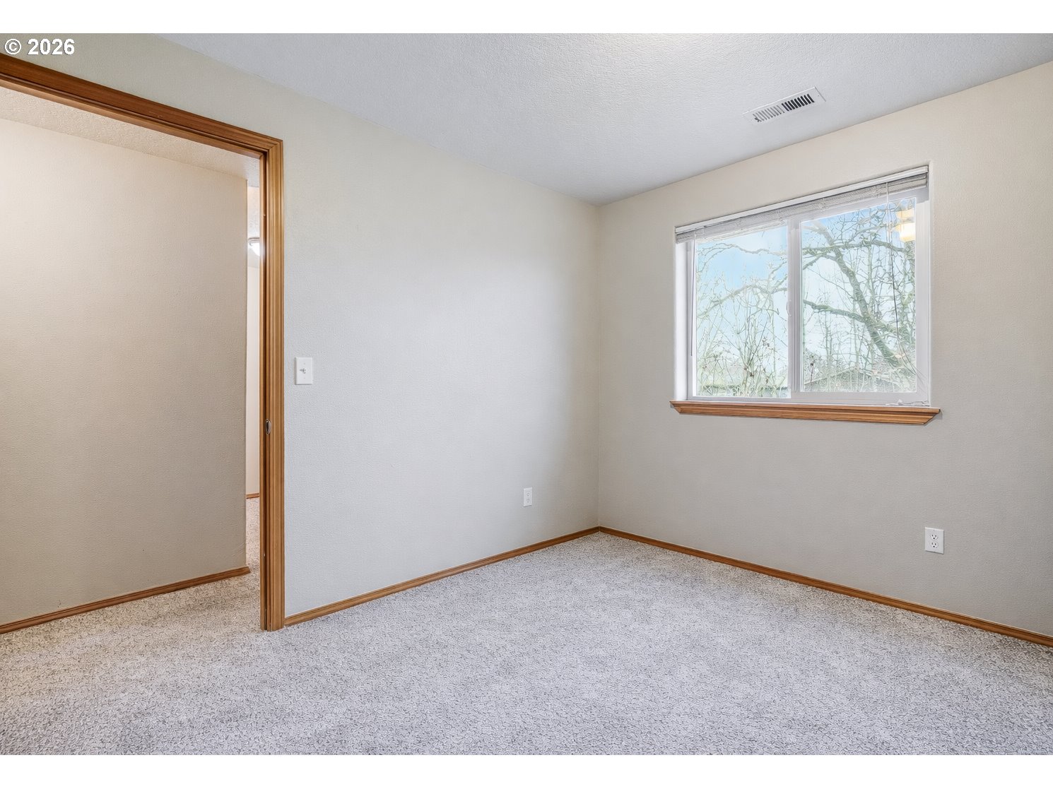 property viewer photo 26