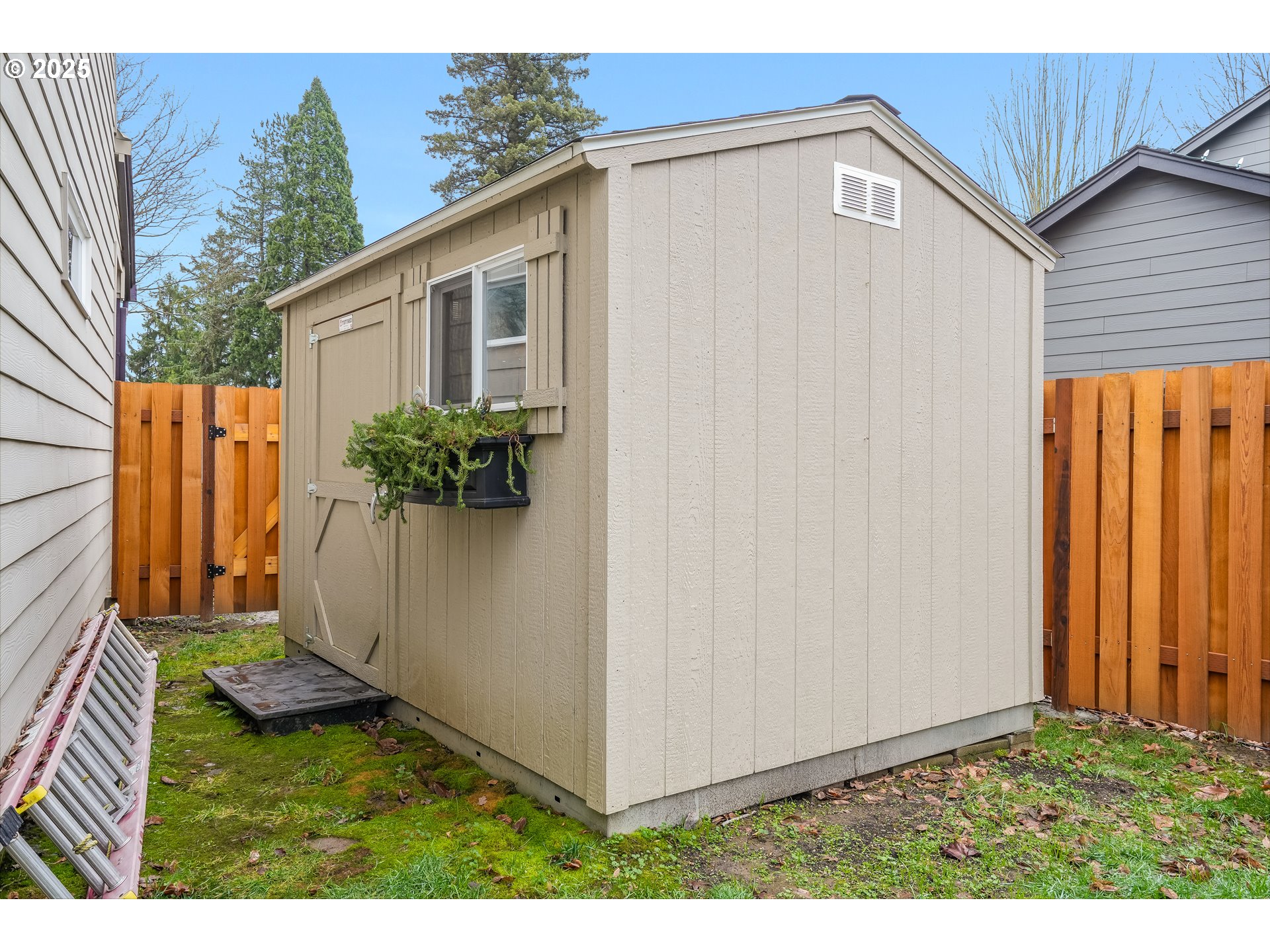 property viewer photo 36