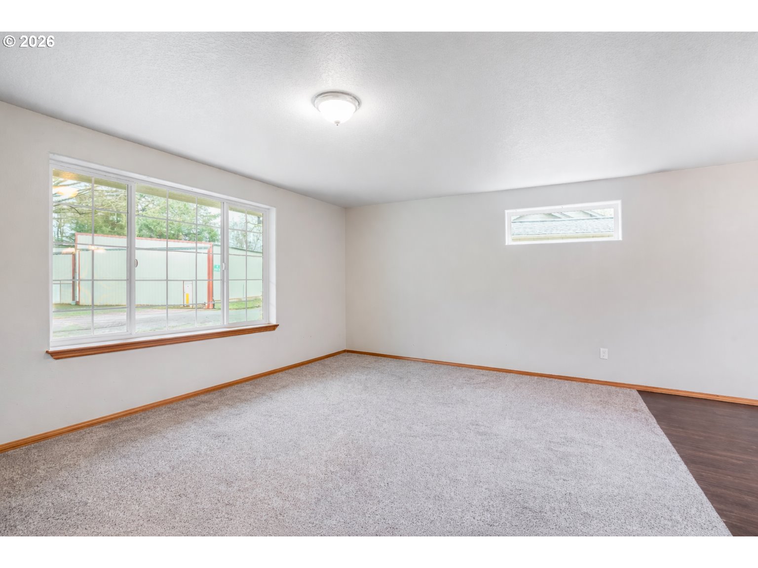 property viewer photo 7