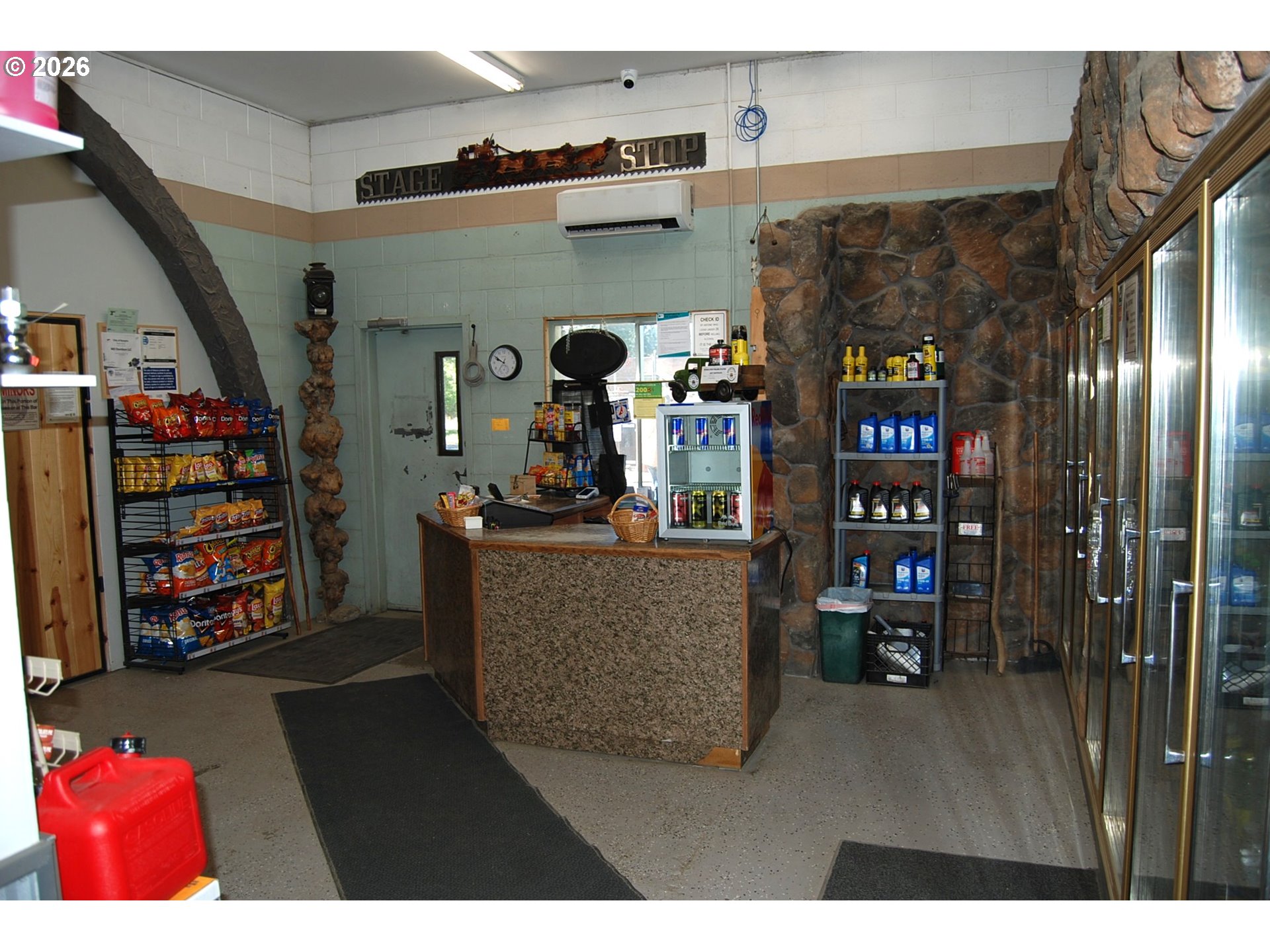 main property photo 8