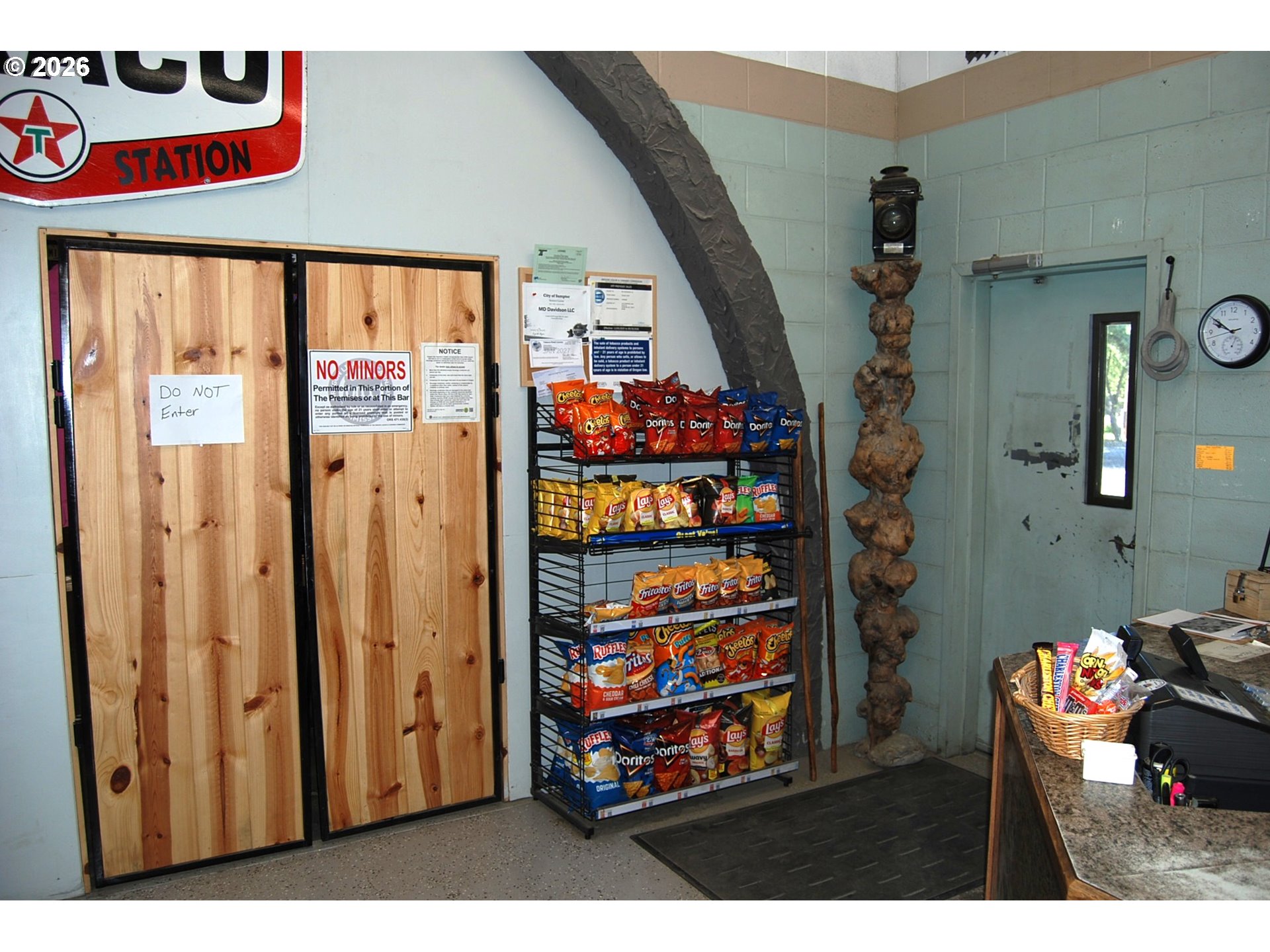 main property photo 9