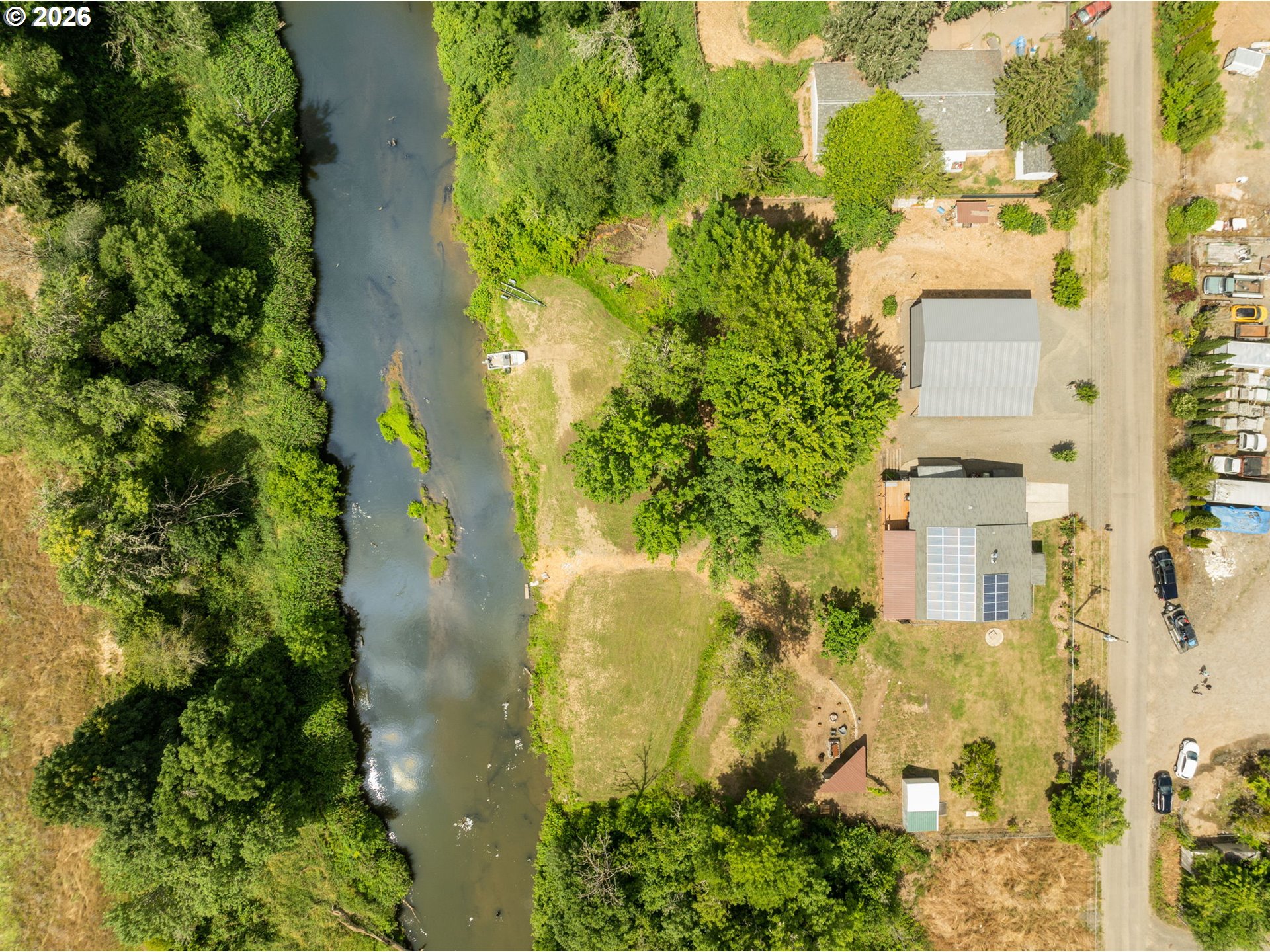 main property photo 37