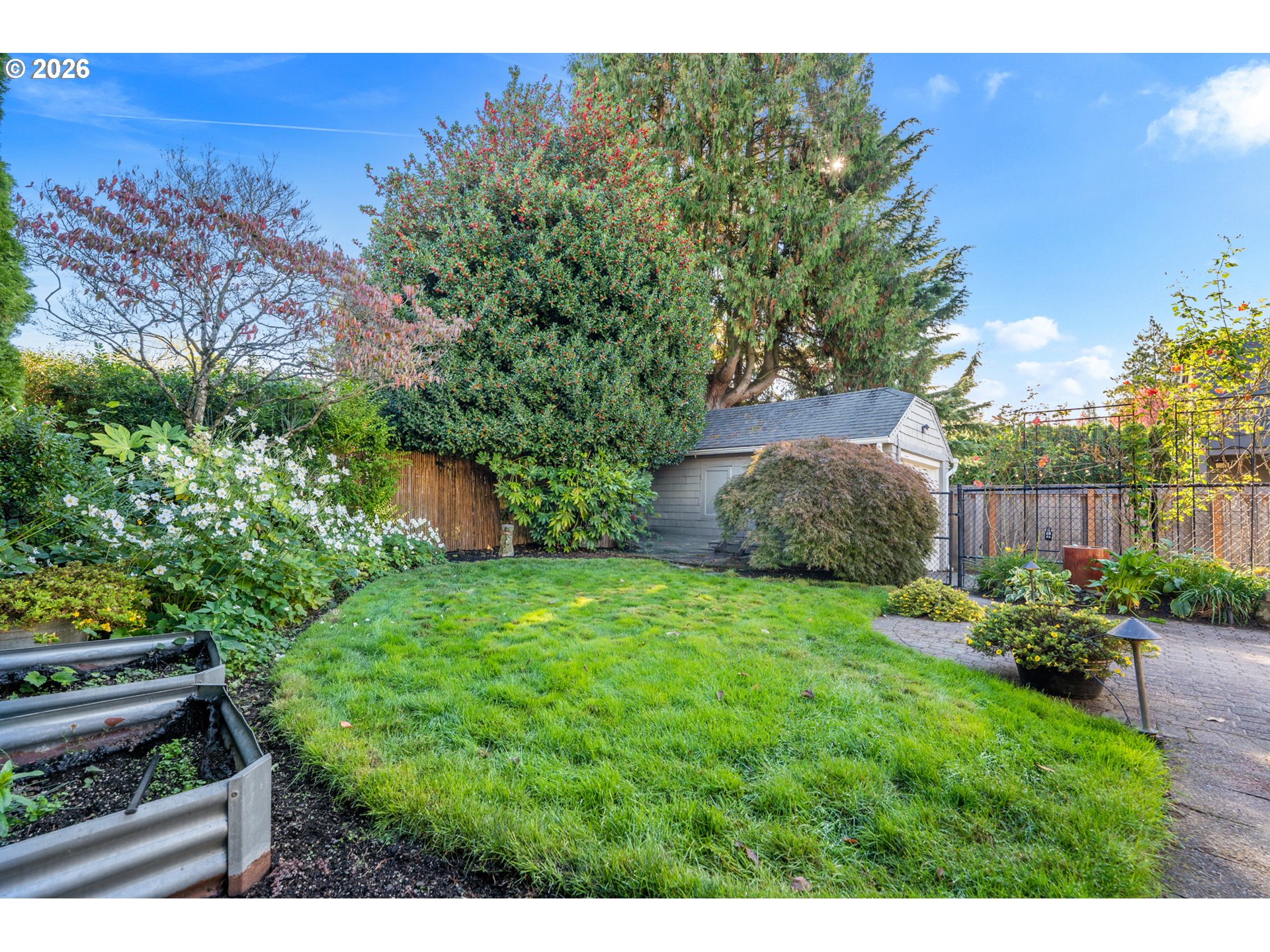 main property photo 25