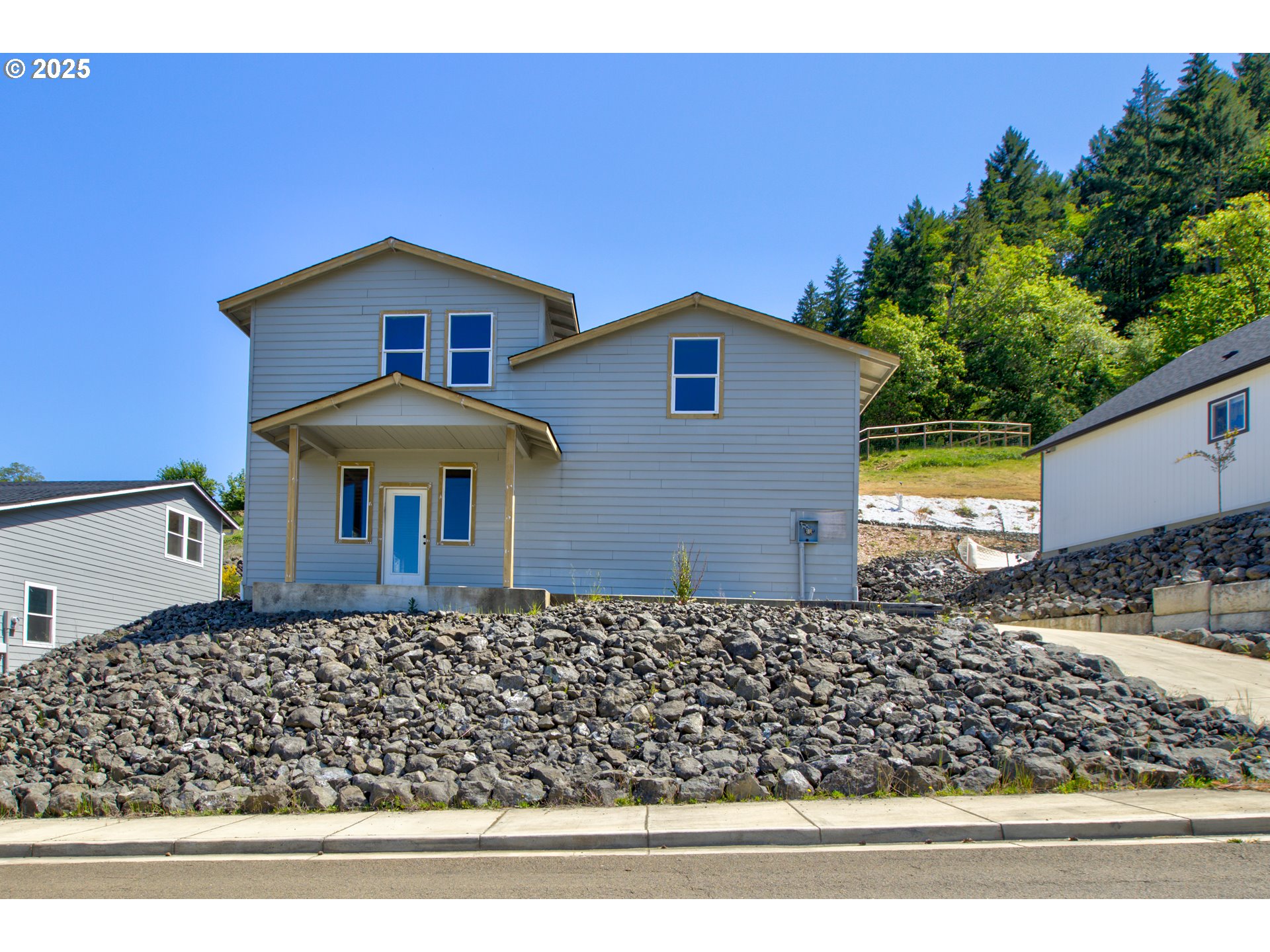 main property photo 2