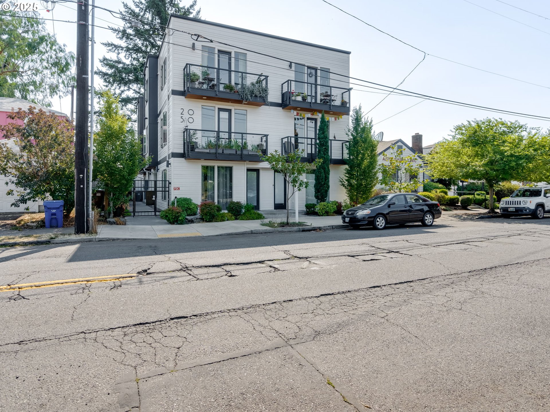 main property photo 39