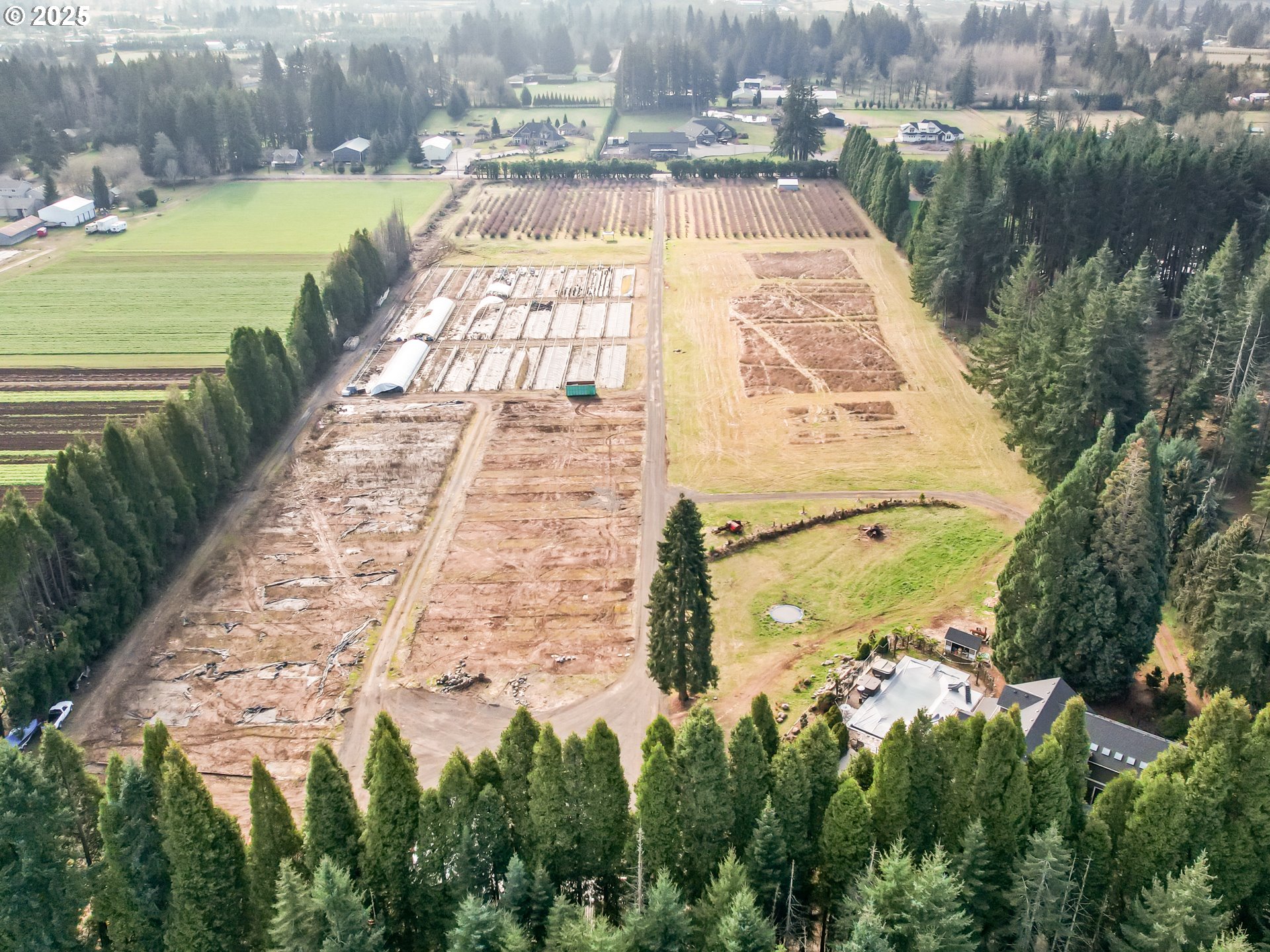 main property photo 40