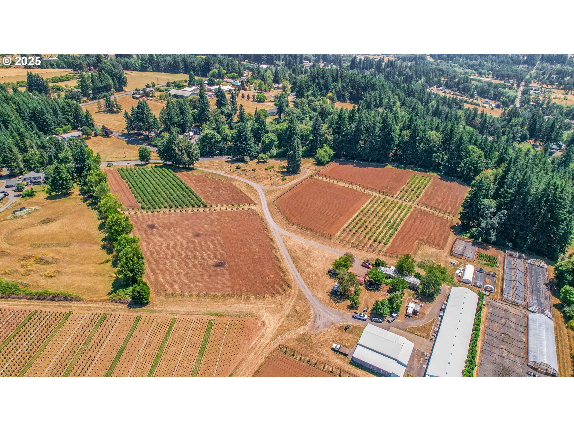 main property photo 16