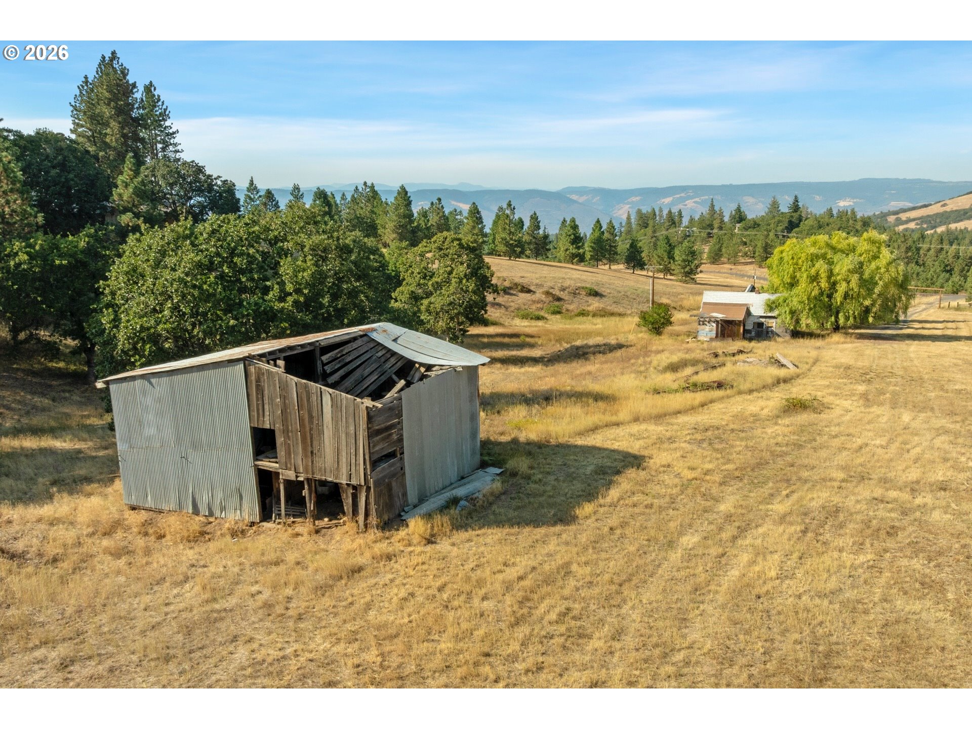 main property photo 40