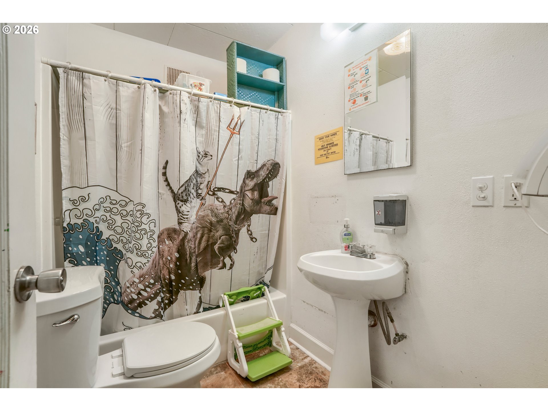 main property photo 18