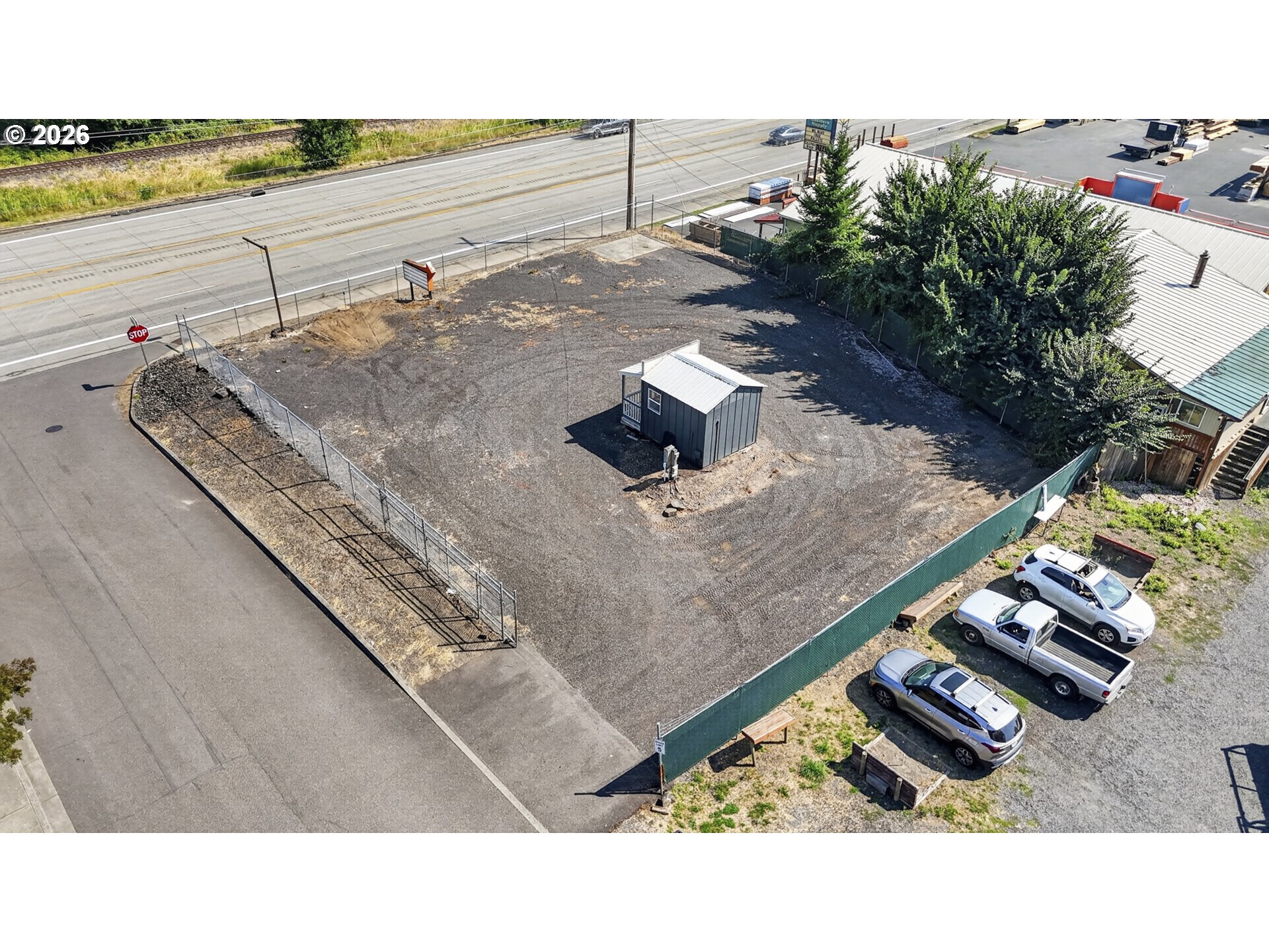 main property photo 13