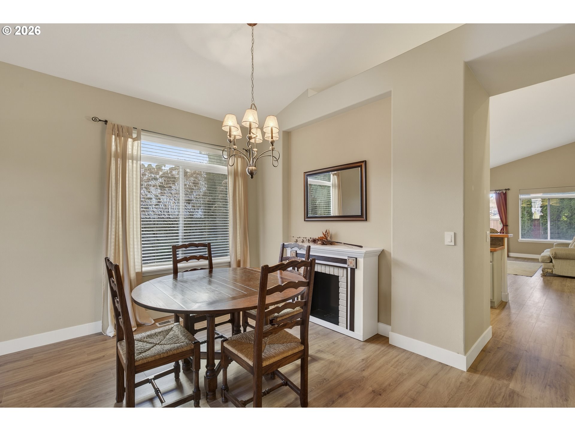 property viewer photo 16