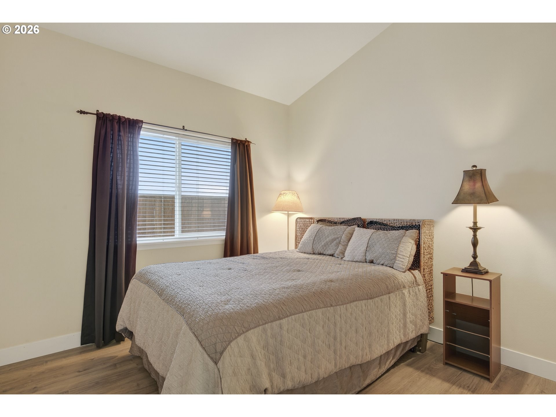 property viewer photo 22