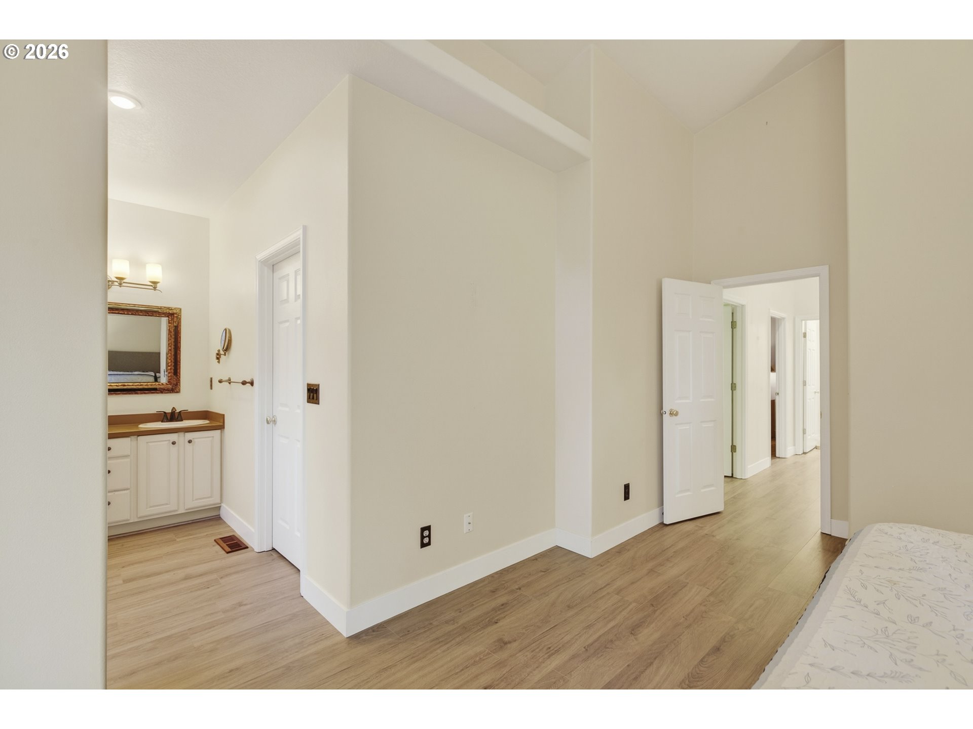 property viewer photo 28