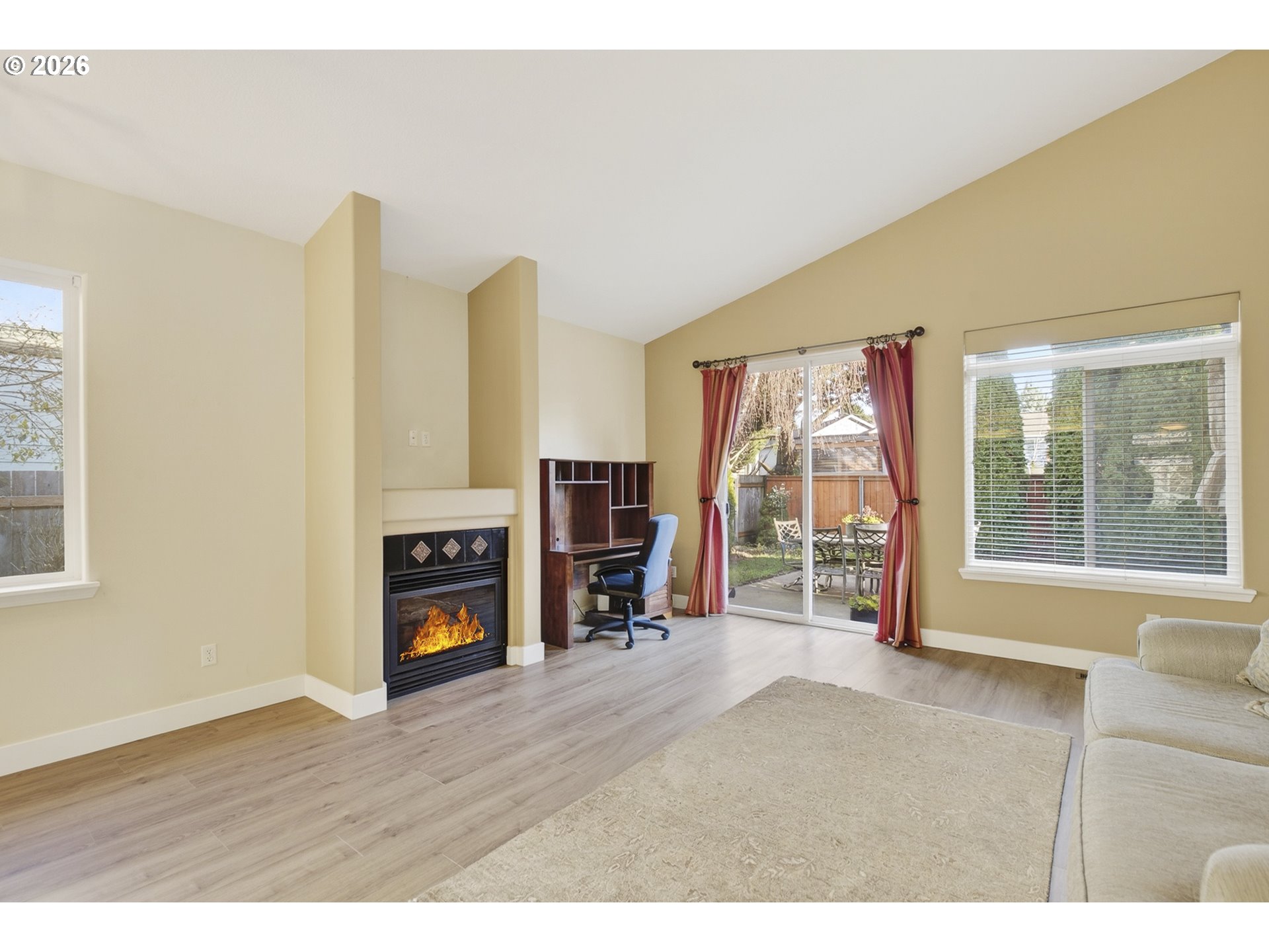property viewer photo 4