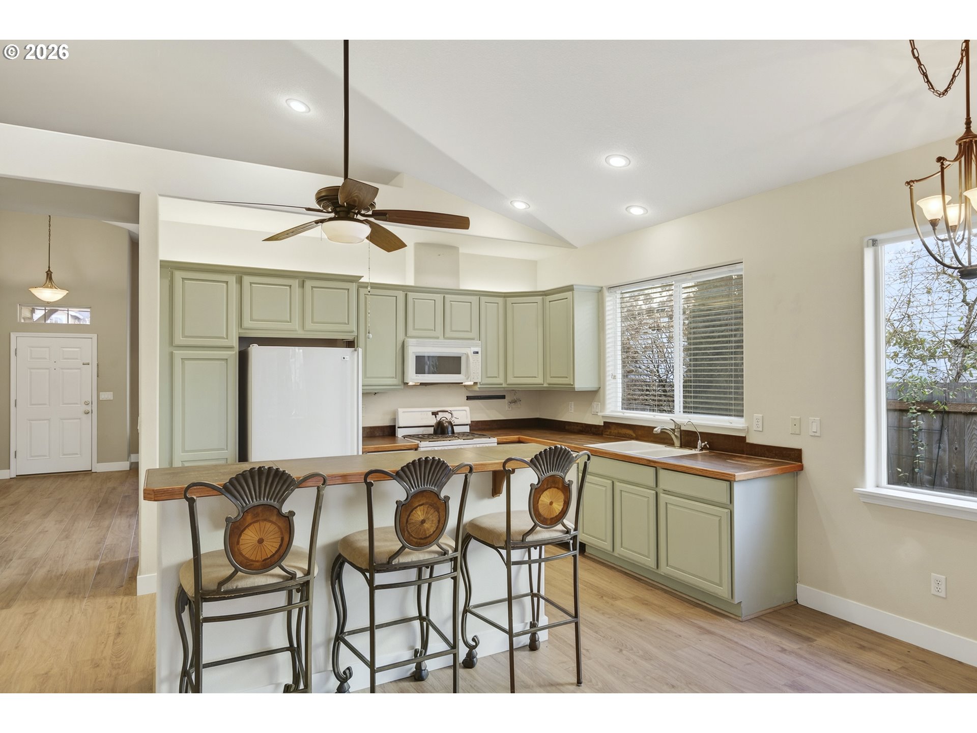 property viewer photo 7