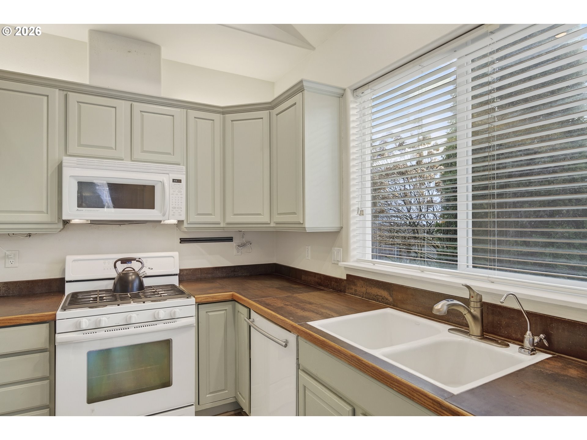 property viewer photo 8