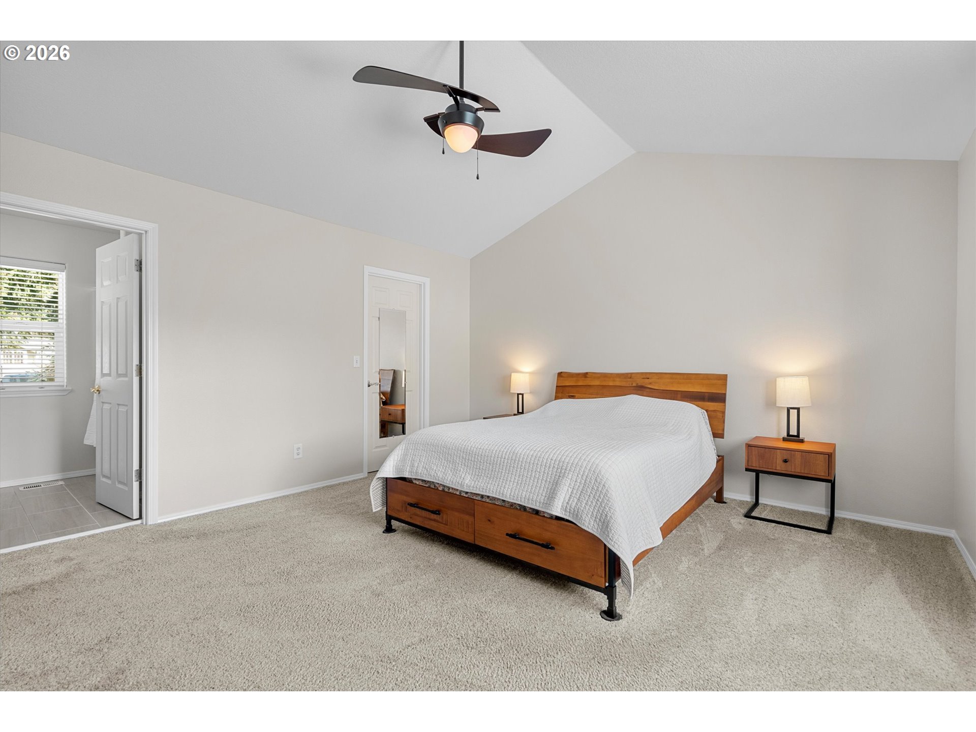 property viewer photo 18
