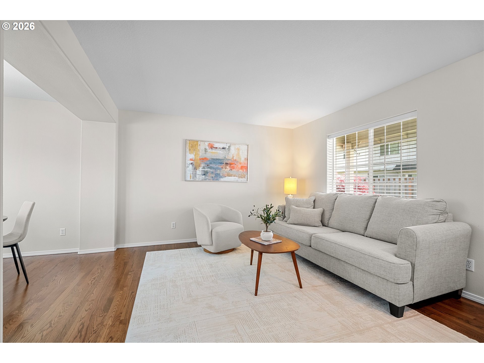property viewer photo 3