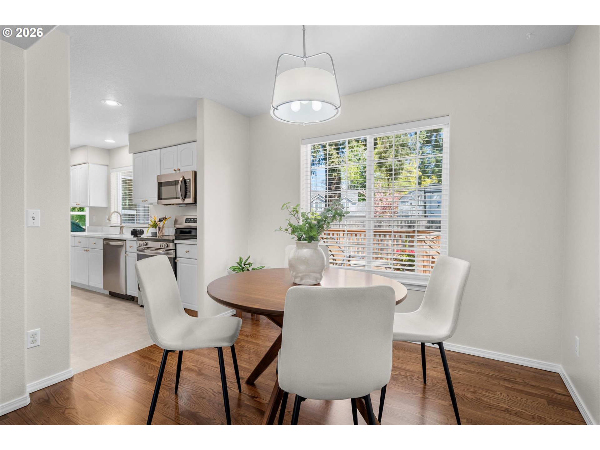 property viewer photo 4