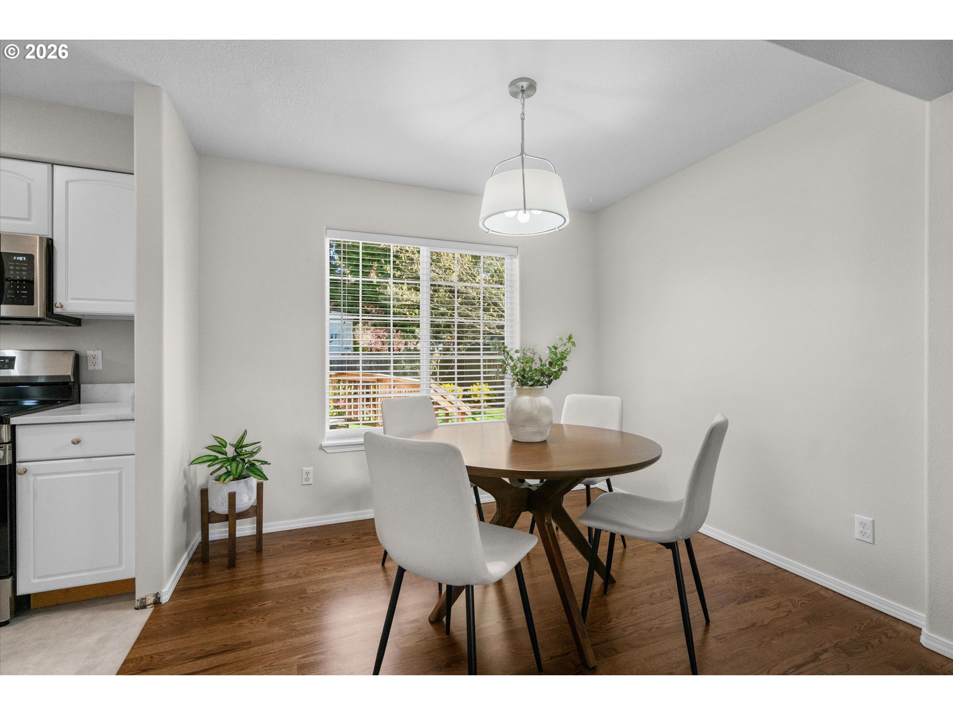 property viewer photo 5