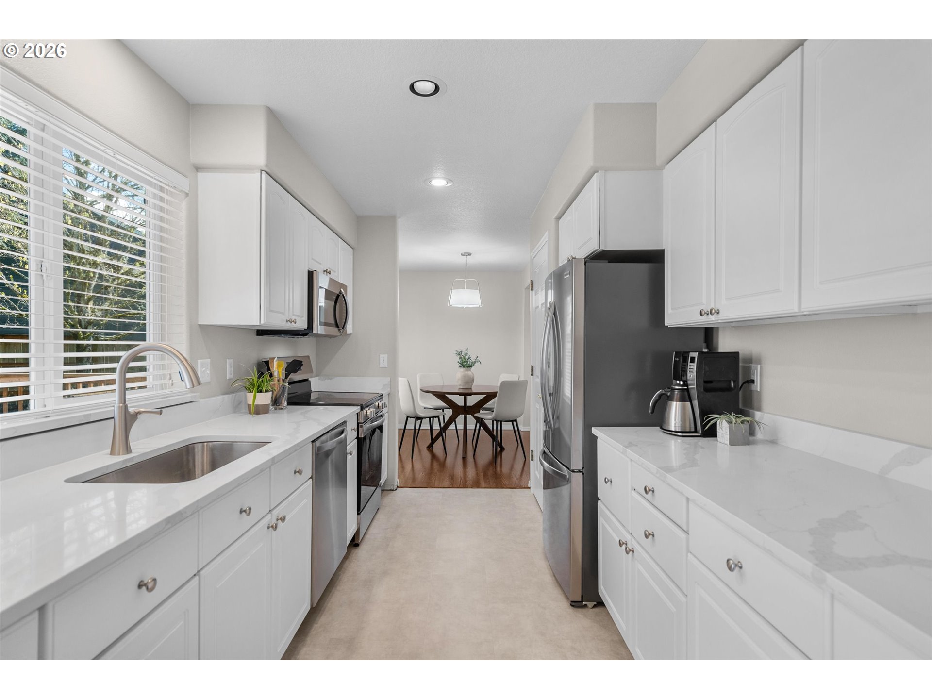 property viewer photo 6