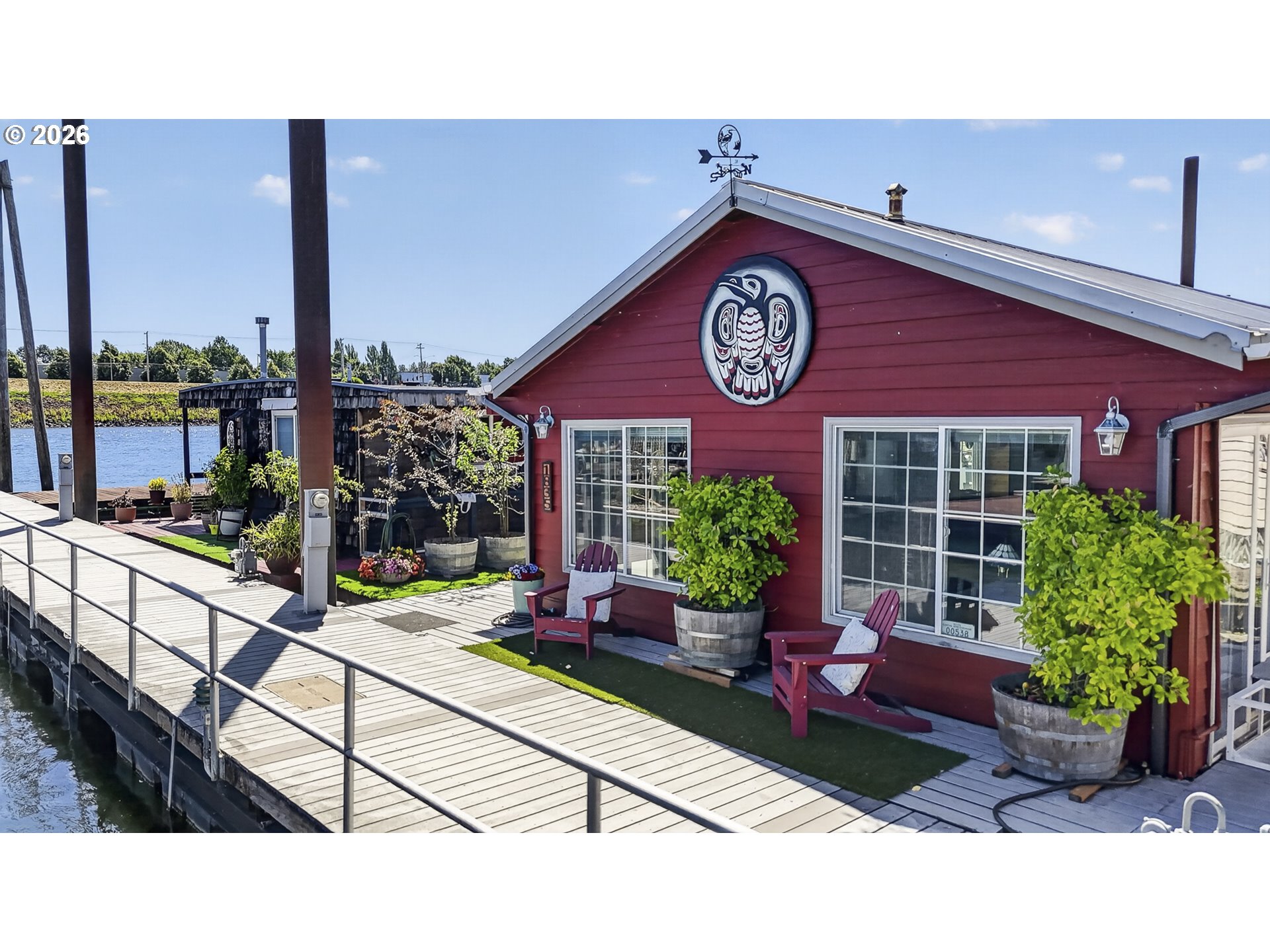 main property photo 28